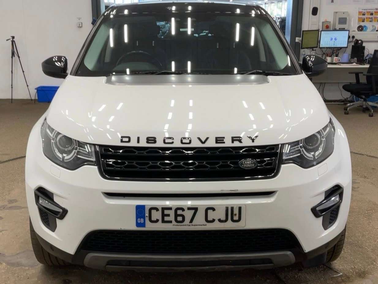 A 2017 LAND ROVER DISCOVERY SPORT 2.0 TD4 HSE Black SUV 5dr Diesel Auto 4WD Euro 6 (s/s) (180 ps) A 2017 LAND ROVER DISCOVERY SPORT 2.0 TD4 HSE Black SUV 5dr Diesel Auto 4WD Euro 6 (s/s) (180 ps)