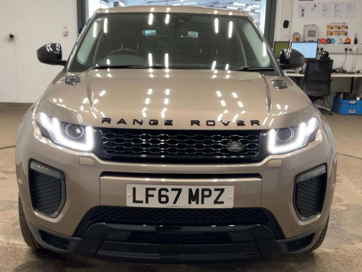 A 2017 LAND ROVER RANGE ROVER EVOQUE 2.0 TD4 HSE Dynamic SUV 5dr Diesel Auto 4WD Euro 6 (s/s) (180 ps) A 2017 LAND ROVER RANGE ROVER EVOQUE 2.0 TD4 HSE Dynamic SUV 5dr Diesel Auto 4WD Euro 6 (s/s) (180 ps)