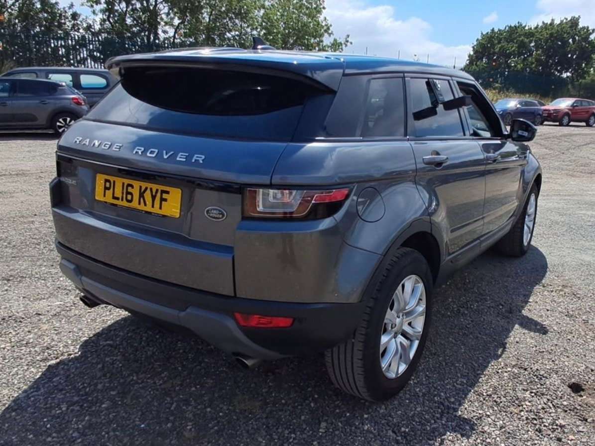 A 2016 LAND ROVER RANGE ROVER EVOQUE 2.0 TD4 SE Tech SUV 5dr Diesel Auto 4WD Euro 6 (s/s) (180 ps) A 2016 LAND ROVER RANGE ROVER EVOQUE 2.0 TD4 SE Tech SUV 5dr Diesel Auto 4WD Euro 6 (s/s) (180 ps)
