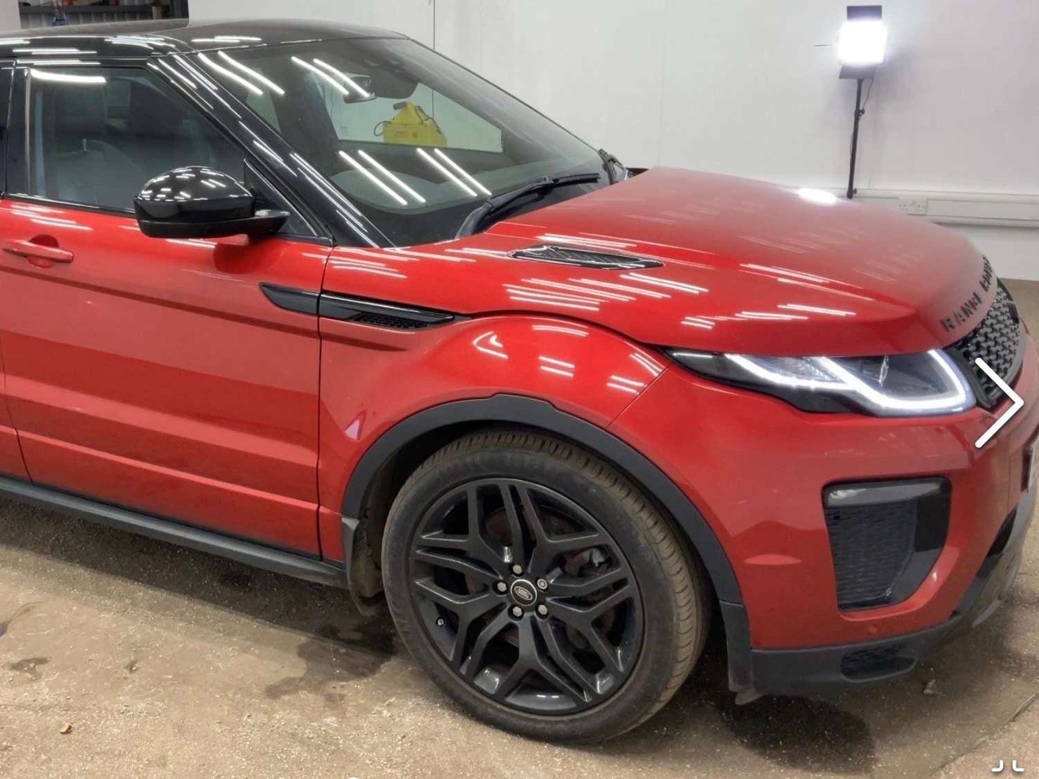 A 2017 LAND ROVER RANGE ROVER EVOQUE 2.0 SD4 HSE Dynamic SUV 5dr Diesel Auto 4WD Euro 6 (s/s) (240 ps) A 2017 LAND ROVER RANGE ROVER EVOQUE 2.0 SD4 HSE Dynamic SUV 5dr Diesel Auto 4WD Euro 6 (s/s) (240 ps)