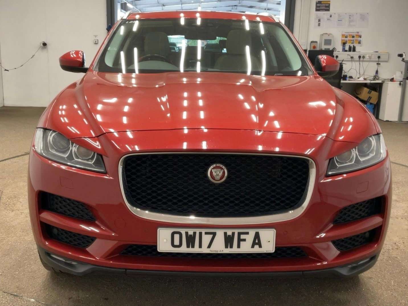 A 2017 JAGUAR F-PACE 2.0 D240 Portfolio SUV 5dr Diesel Auto AWD Euro 6 (s/s) (240 ps) A 2017 JAGUAR F-PACE 2.0 D240 Portfolio SUV 5dr Diesel Auto AWD Euro 6 (s/s) (240 ps)