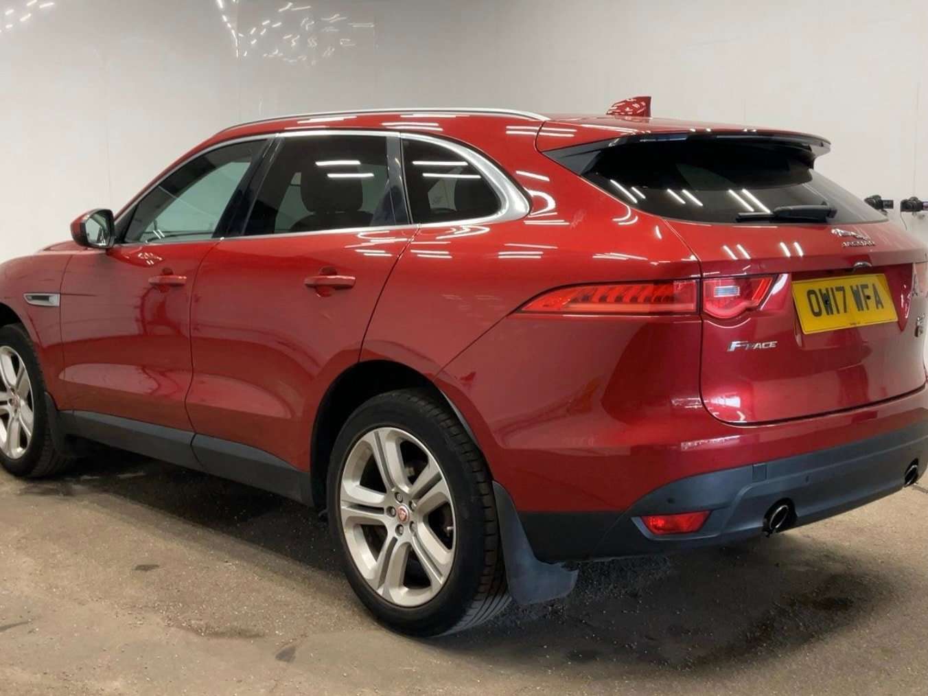 A 2017 JAGUAR F-PACE 2.0 D240 Portfolio SUV 5dr Diesel Auto AWD Euro 6 (s/s) (240 ps) A 2017 JAGUAR F-PACE 2.0 D240 Portfolio SUV 5dr Diesel Auto AWD Euro 6 (s/s) (240 ps)