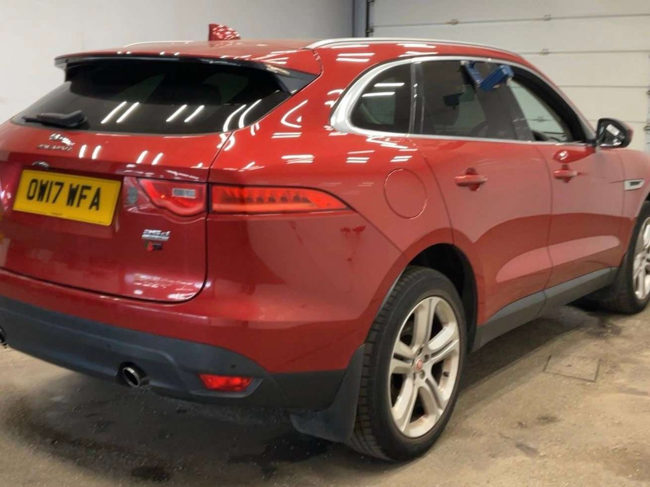 2017 JAGUAR F-PACE 2017 JAGUAR F-PACE