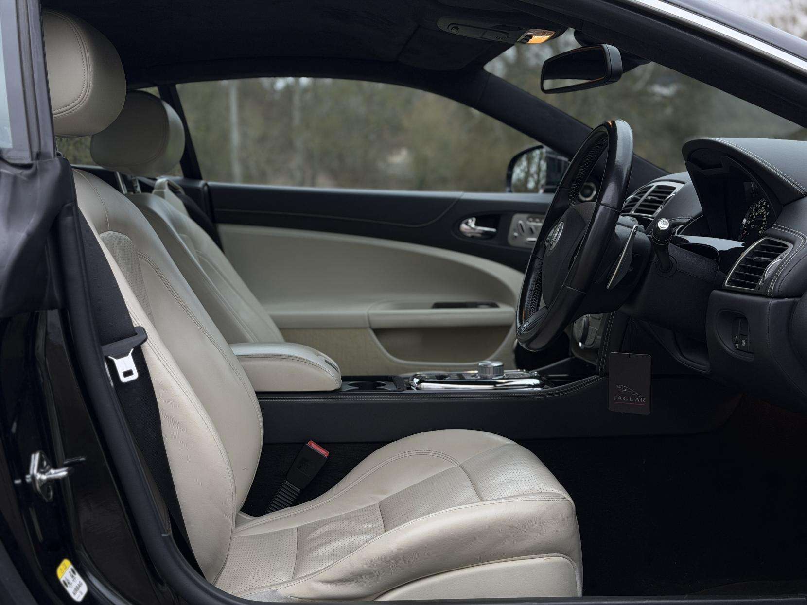 2010 JAGUAR XKR 2010 JAGUAR XKR