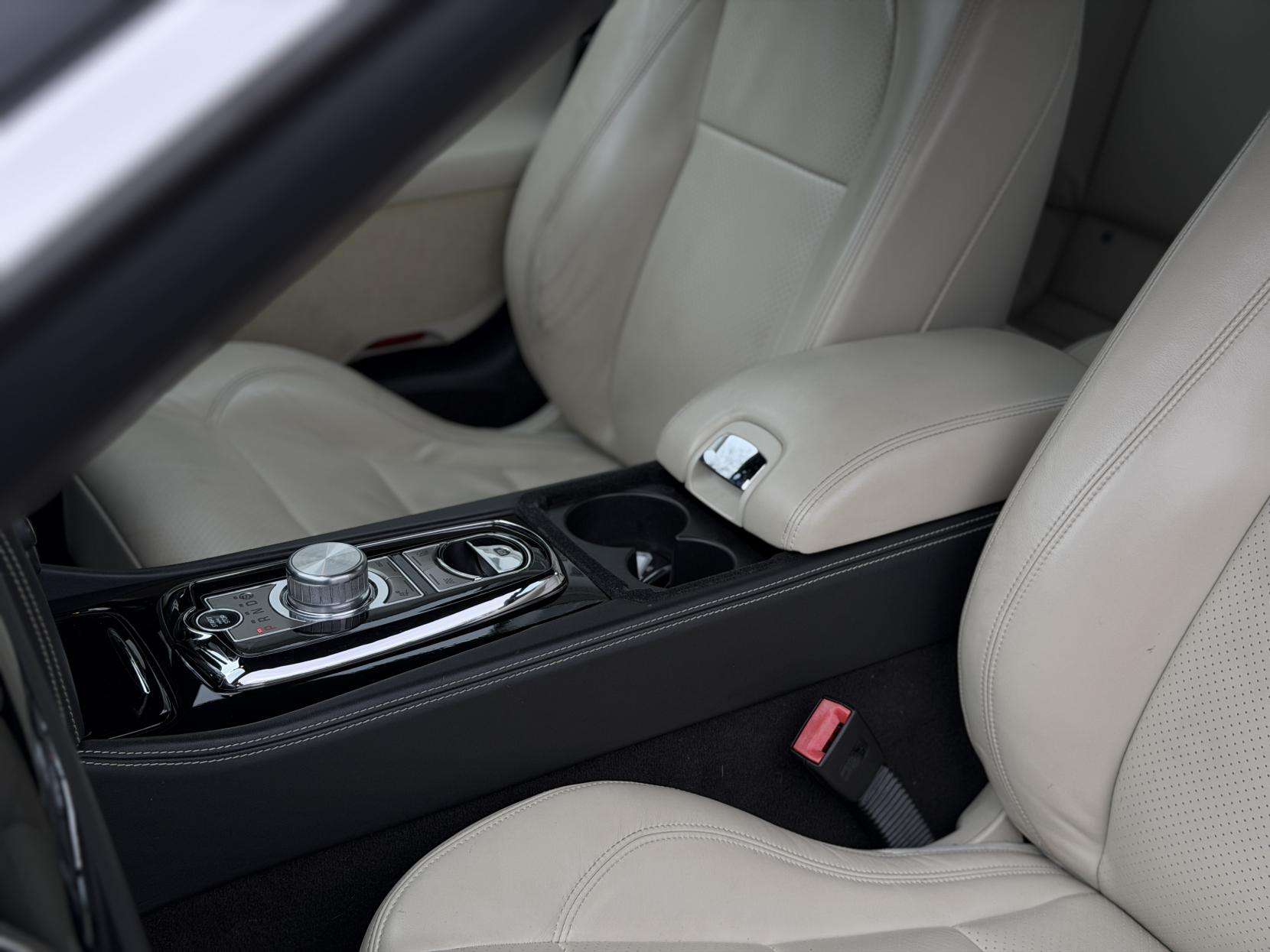 2010 JAGUAR XKR 2010 JAGUAR XKR