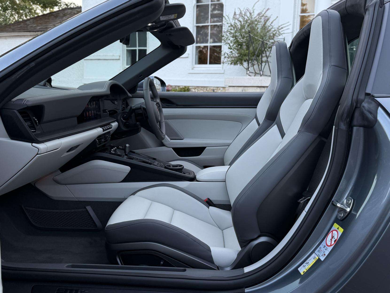 2025 PORSCHE 911 2025 PORSCHE 911