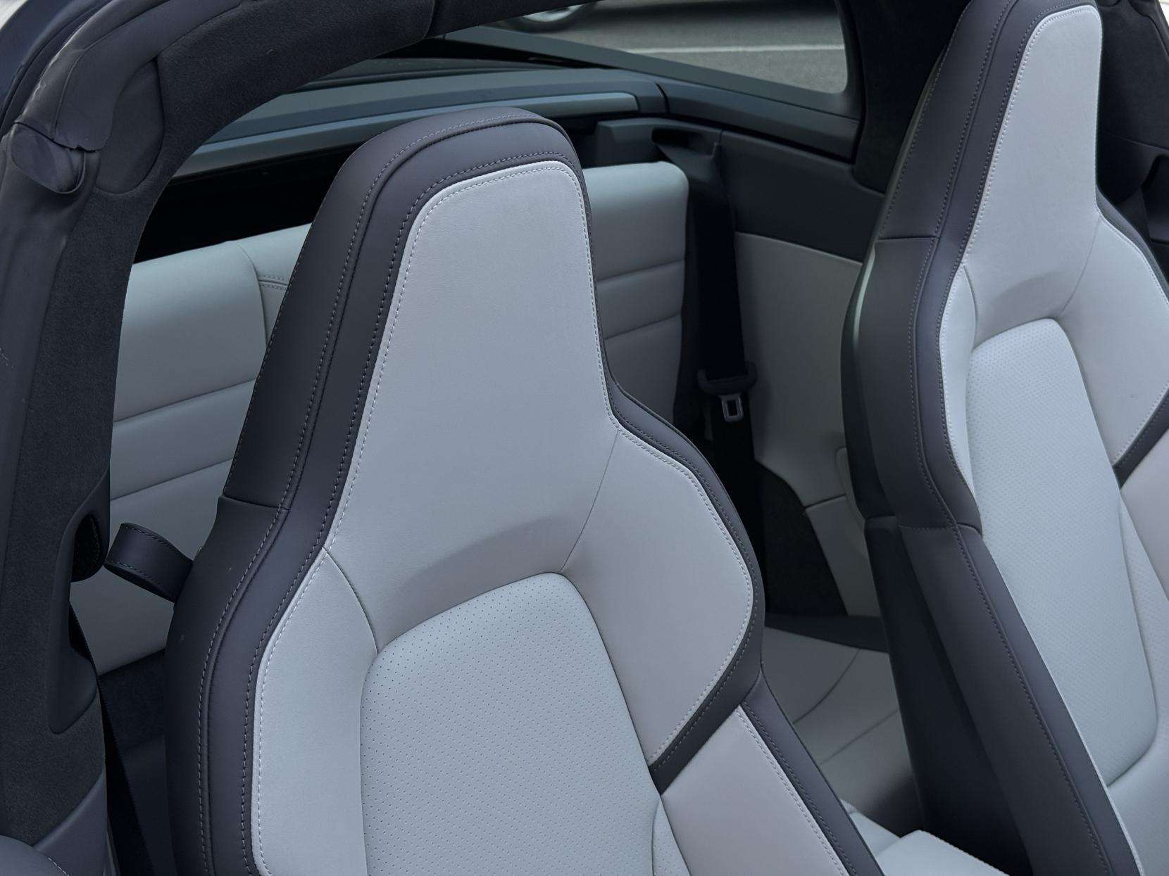 2025 PORSCHE 911 2025 PORSCHE 911