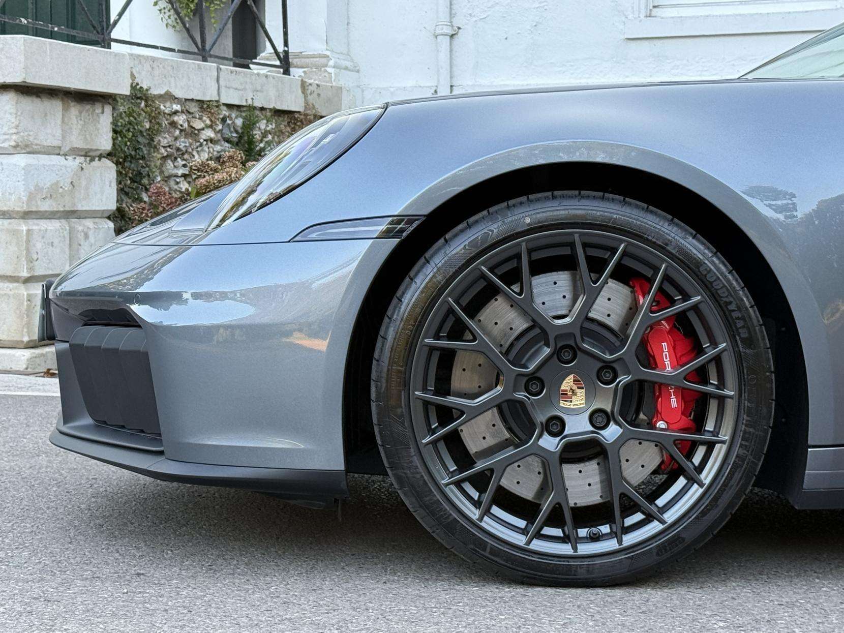 2025 PORSCHE 911 2025 PORSCHE 911