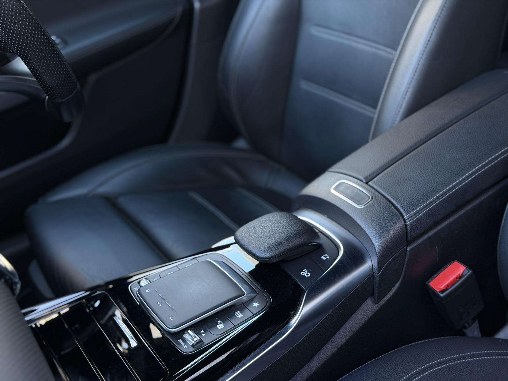 2021 MERCEDES-BENZ A CLASS 2021 MERCEDES-BENZ A CLASS