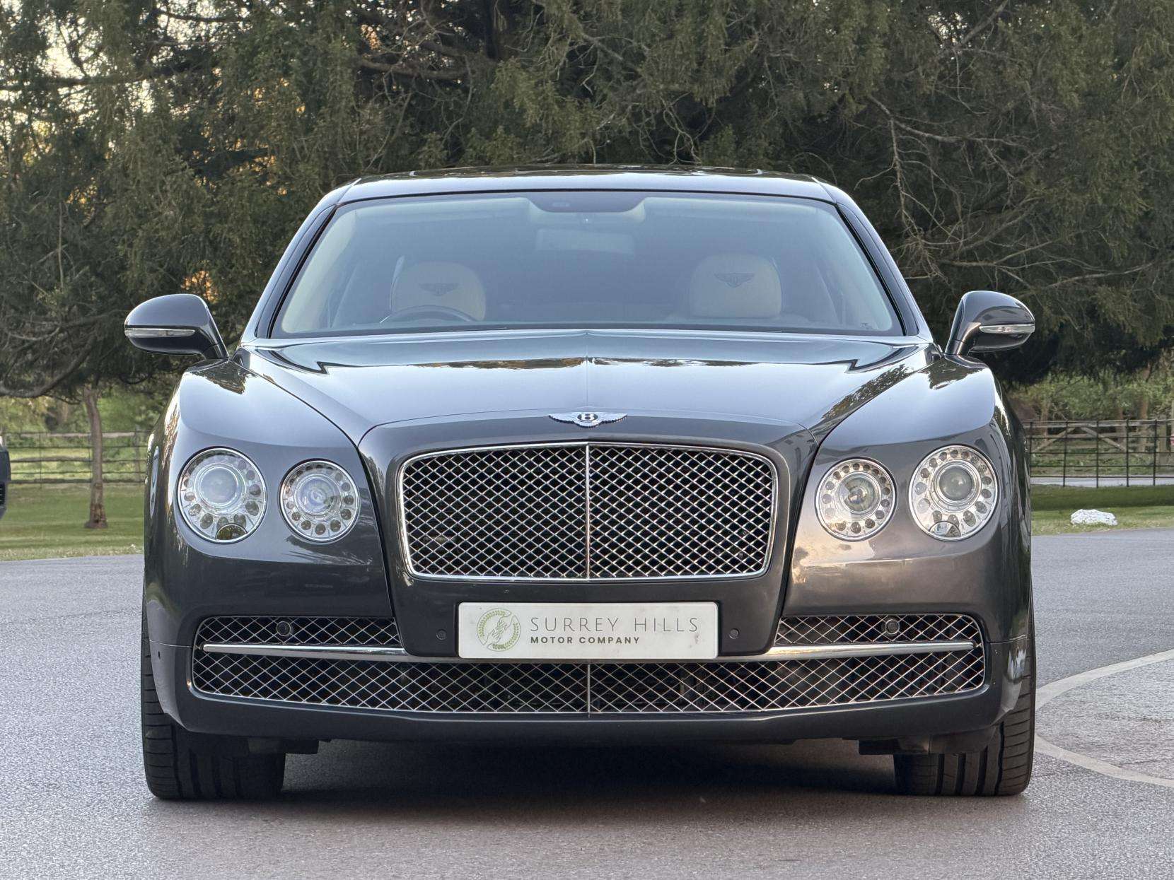 A 2014 BENTLEY FLYING SPUR 6.0 W12 Saloon 4dr Petrol Auto 4WD Euro 5 (625 ps) A 2014 BENTLEY FLYING SPUR 6.0 W12 Saloon 4dr Petrol Auto 4WD Euro 5 (625 ps)