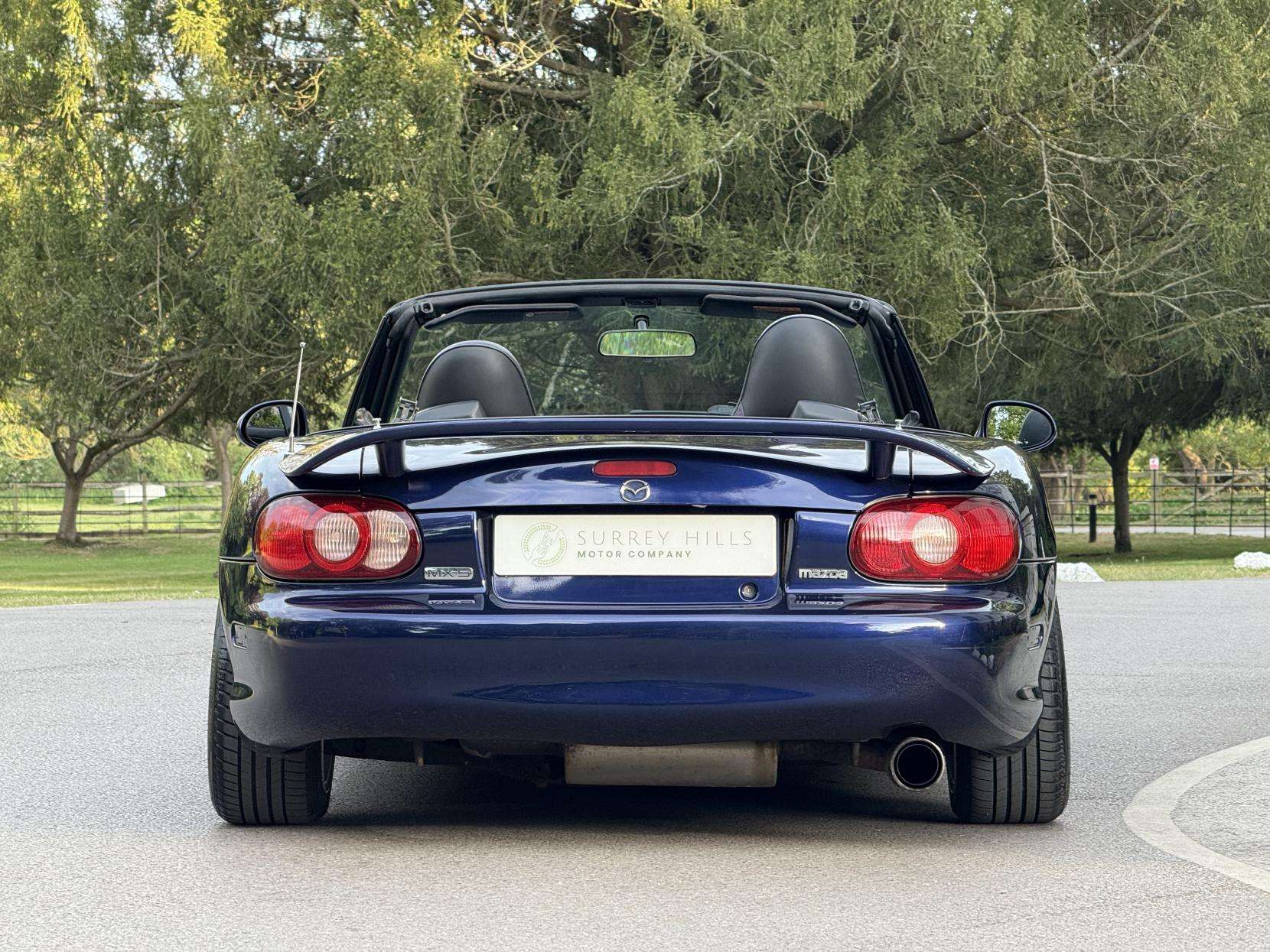 2004 MAZDA MX-5 2004 MAZDA MX-5