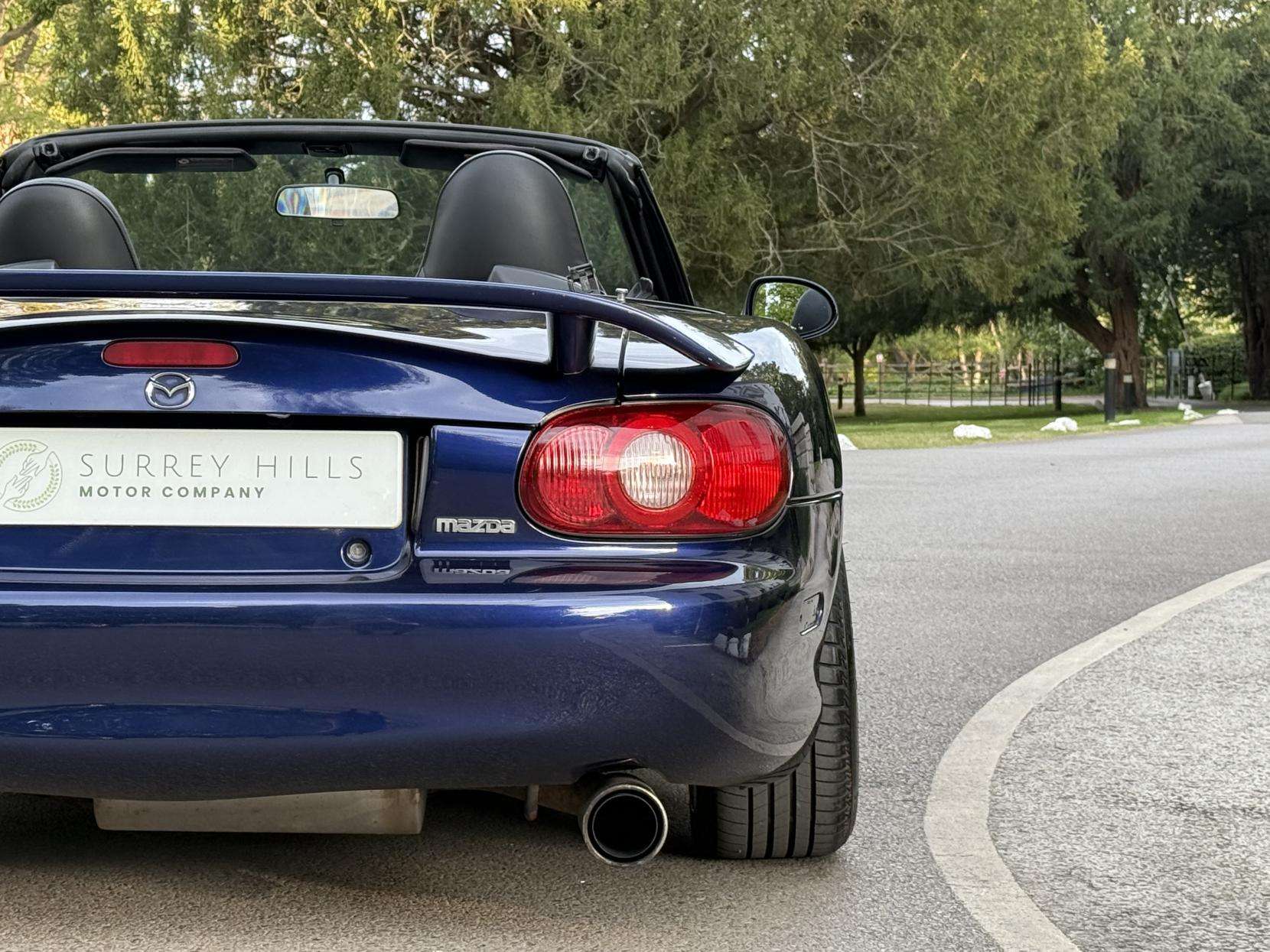 2004 MAZDA MX-5 2004 MAZDA MX-5