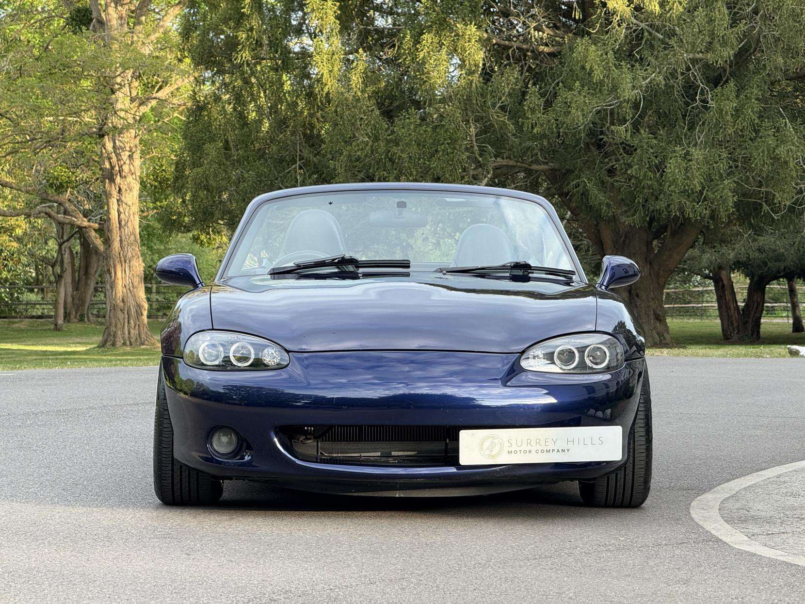 A 2004 MAZDA MX-5 1.8 Convertible 2dr Petrol Manual (210 g/km, 146 bhp) A 2004 MAZDA MX-5 1.8 Convertible 2dr Petrol Manual (210 g/km, 146 bhp)