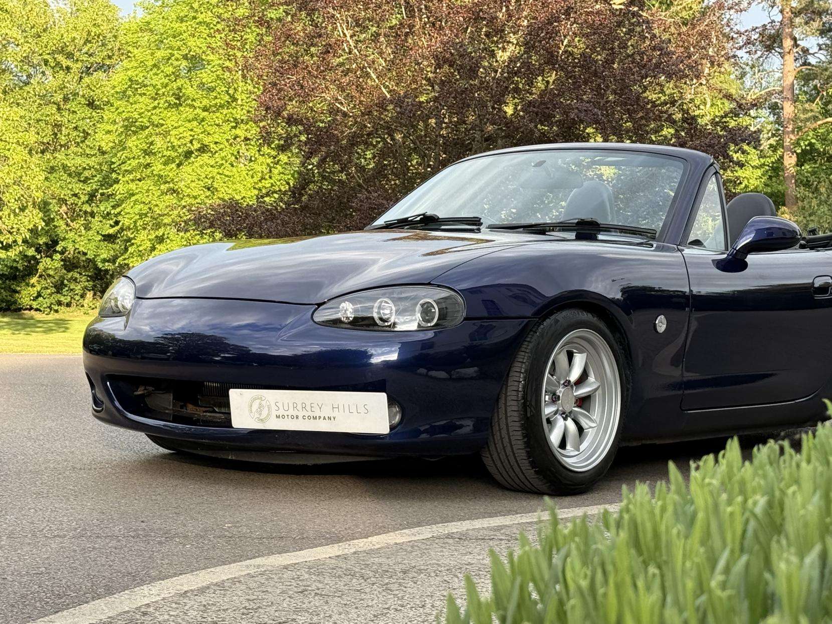 2004 MAZDA MX-5 2004 MAZDA MX-5