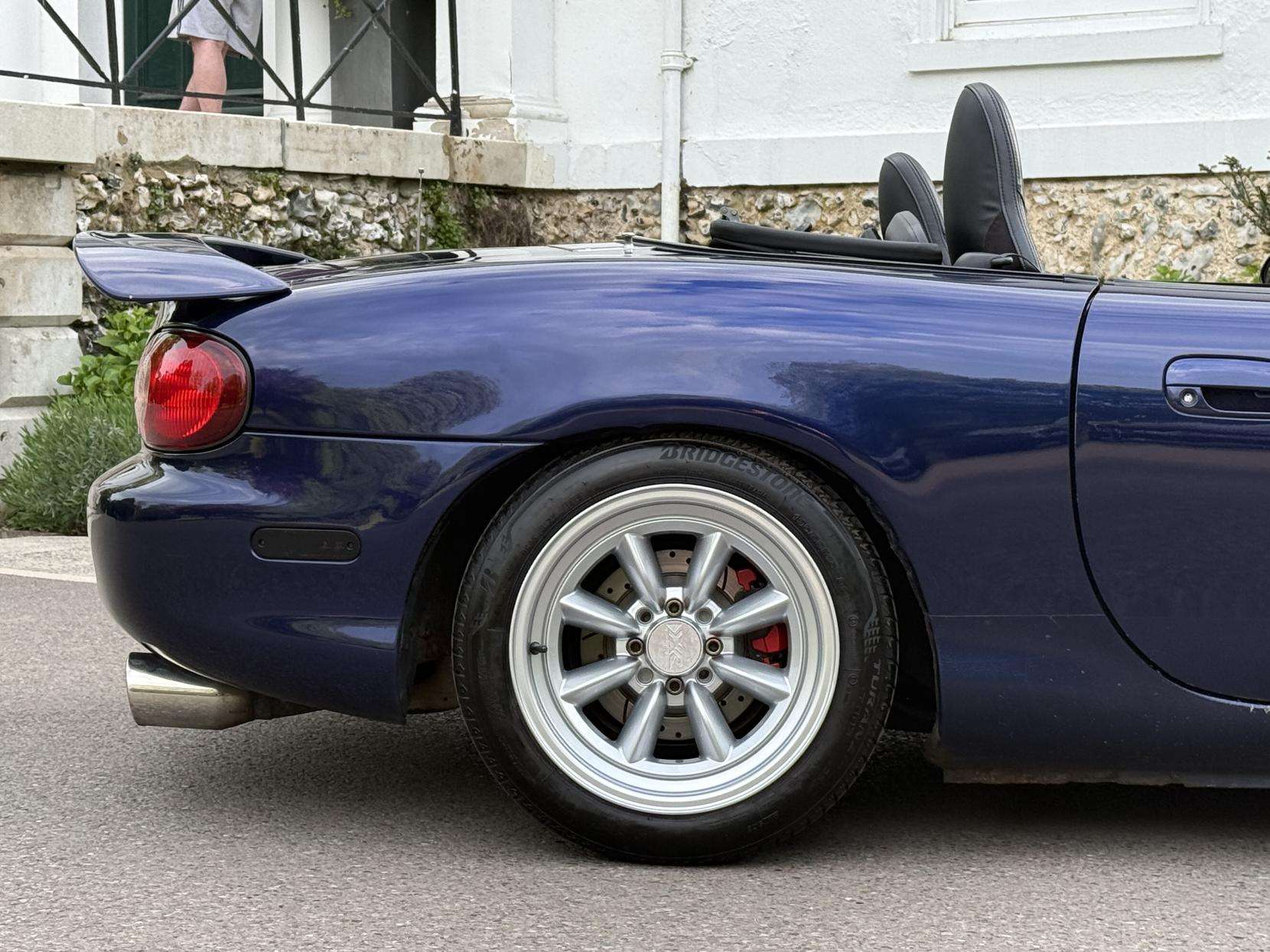 2004 MAZDA MX-5 2004 MAZDA MX-5