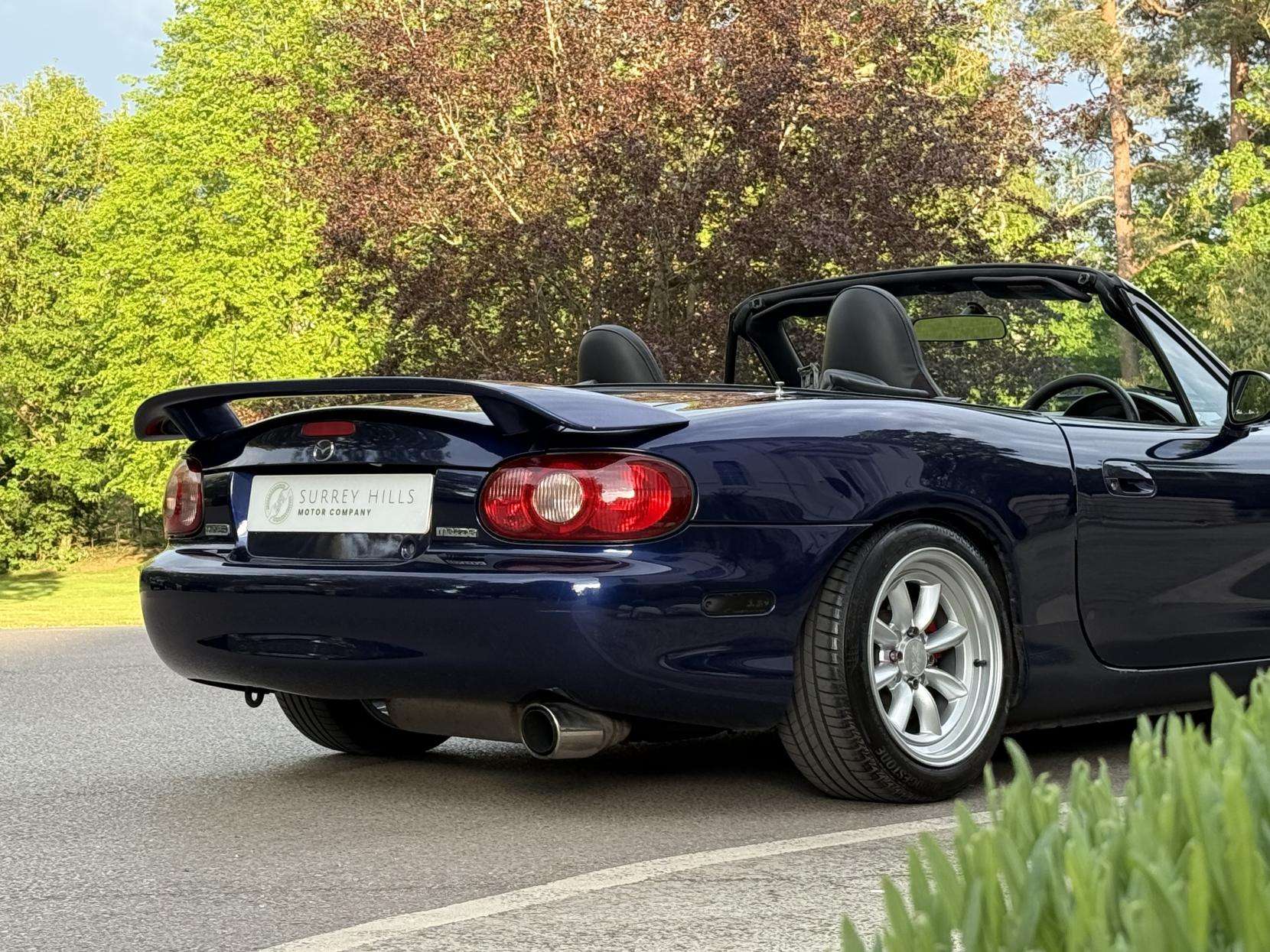 2004 MAZDA MX-5 2004 MAZDA MX-5