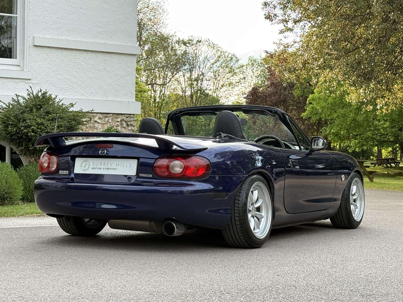 2004 MAZDA MX-5 2004 MAZDA MX-5