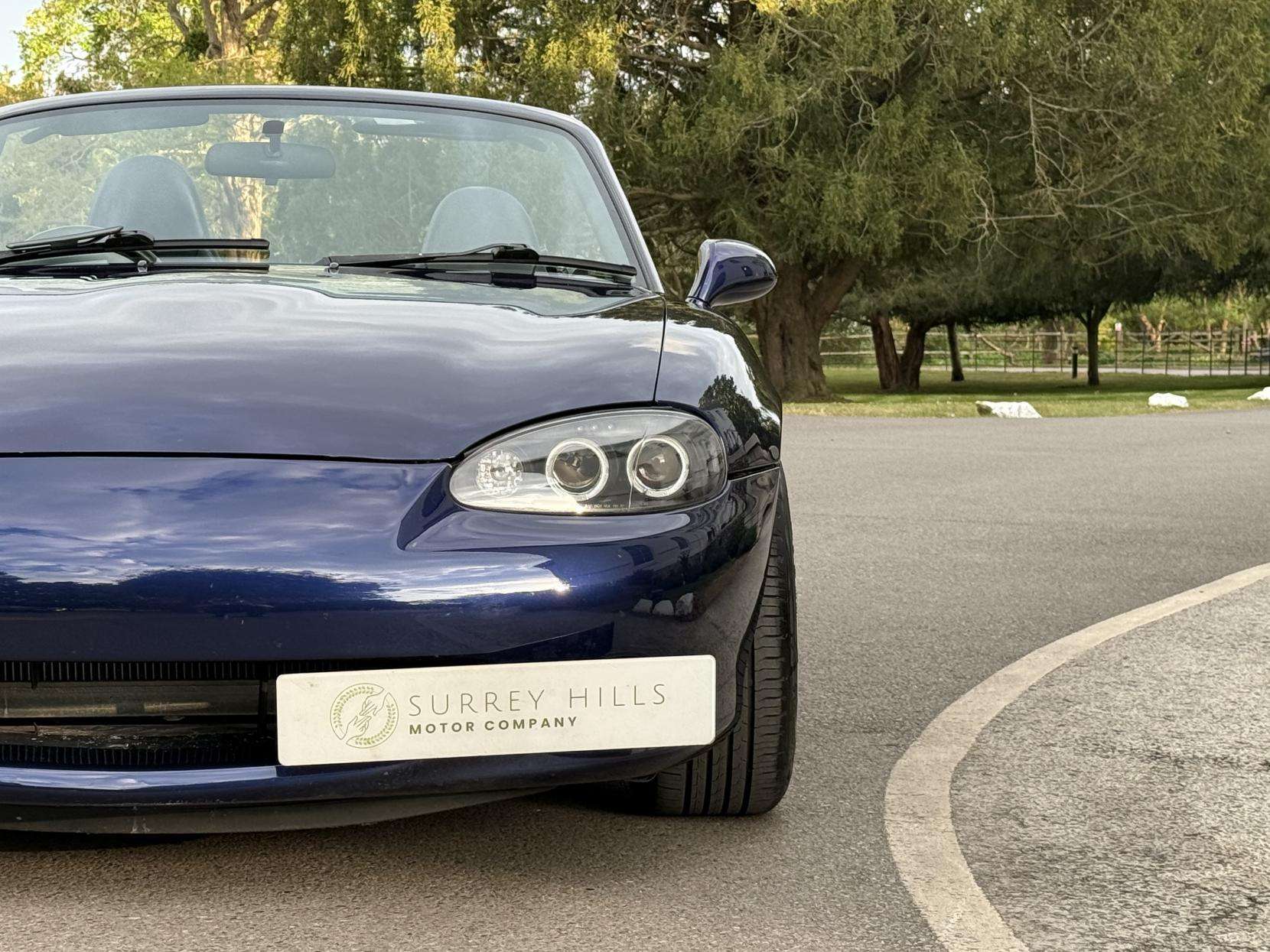 2004 MAZDA MX-5 2004 MAZDA MX-5