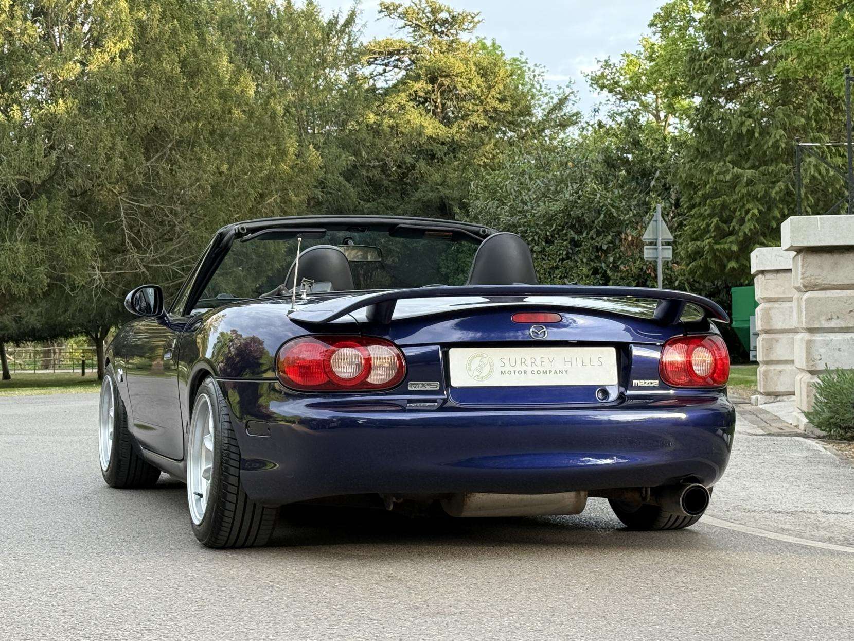 2004 MAZDA MX-5 2004 MAZDA MX-5