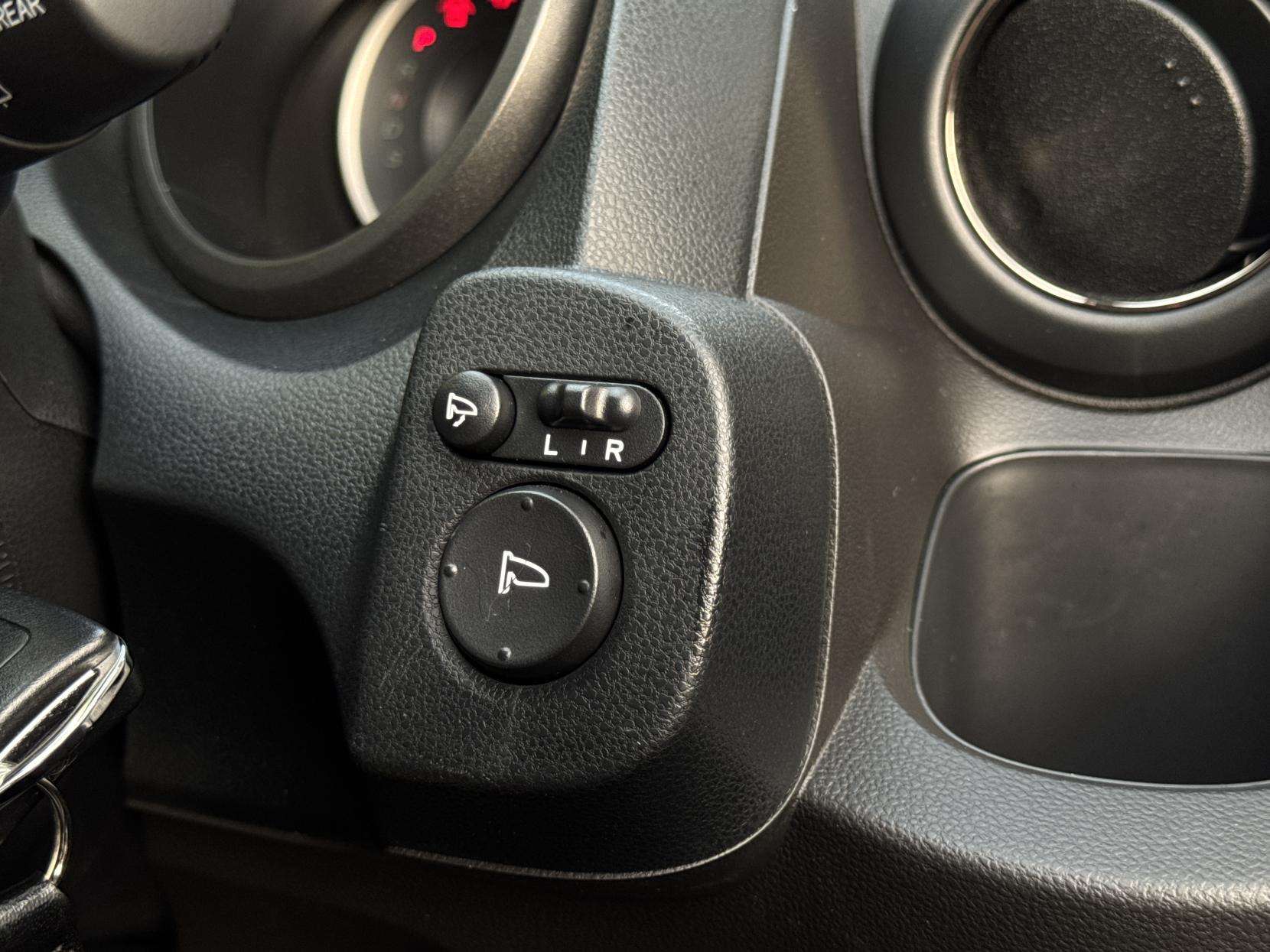 2013 HONDA JAZZ 2013 HONDA JAZZ