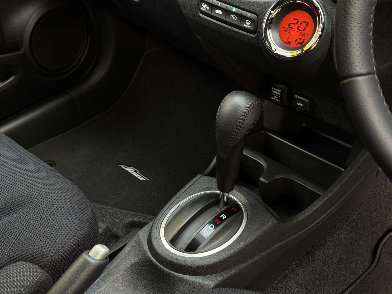 2013 HONDA JAZZ 2013 HONDA JAZZ