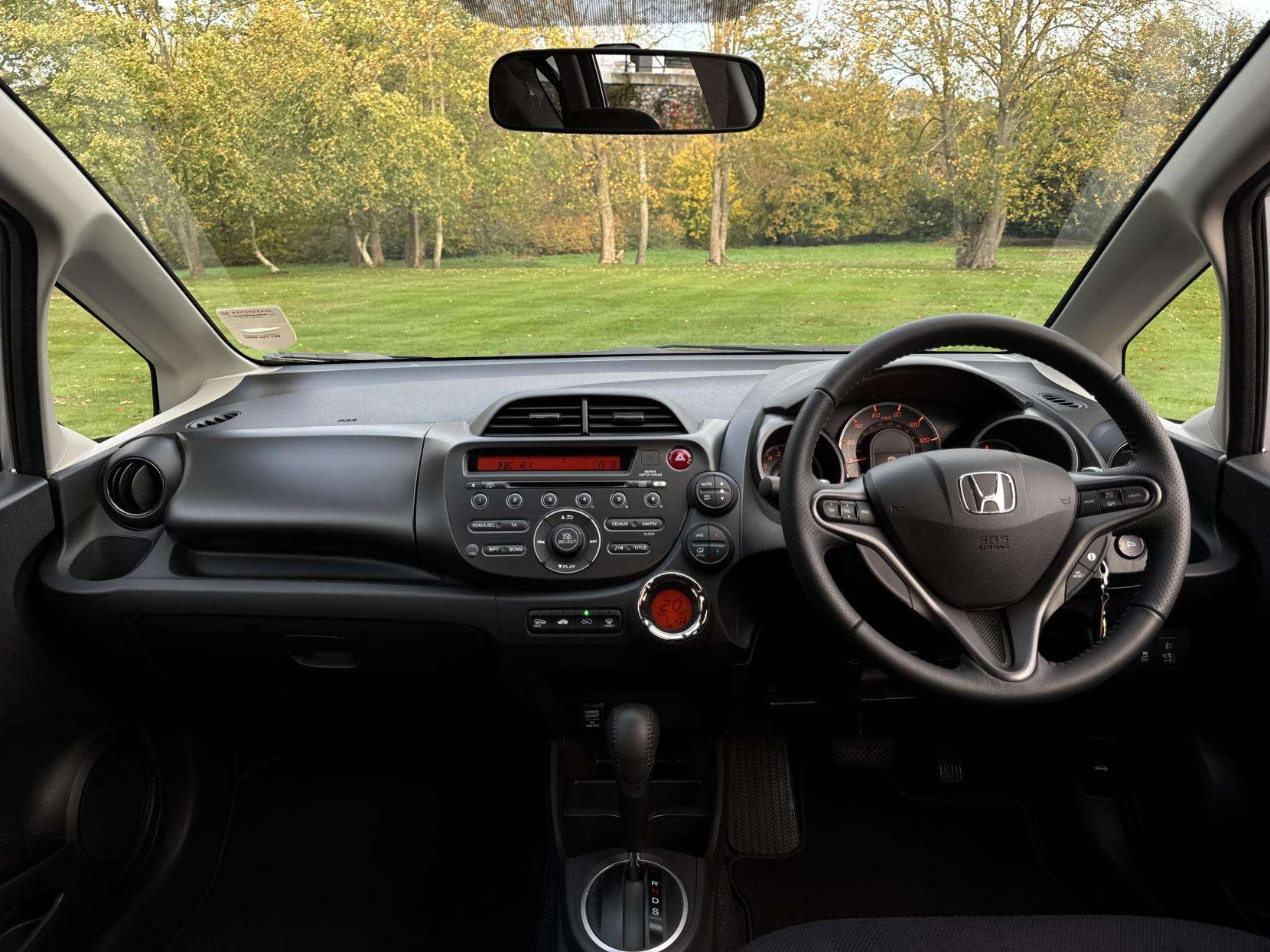 2013 HONDA JAZZ 2013 HONDA JAZZ