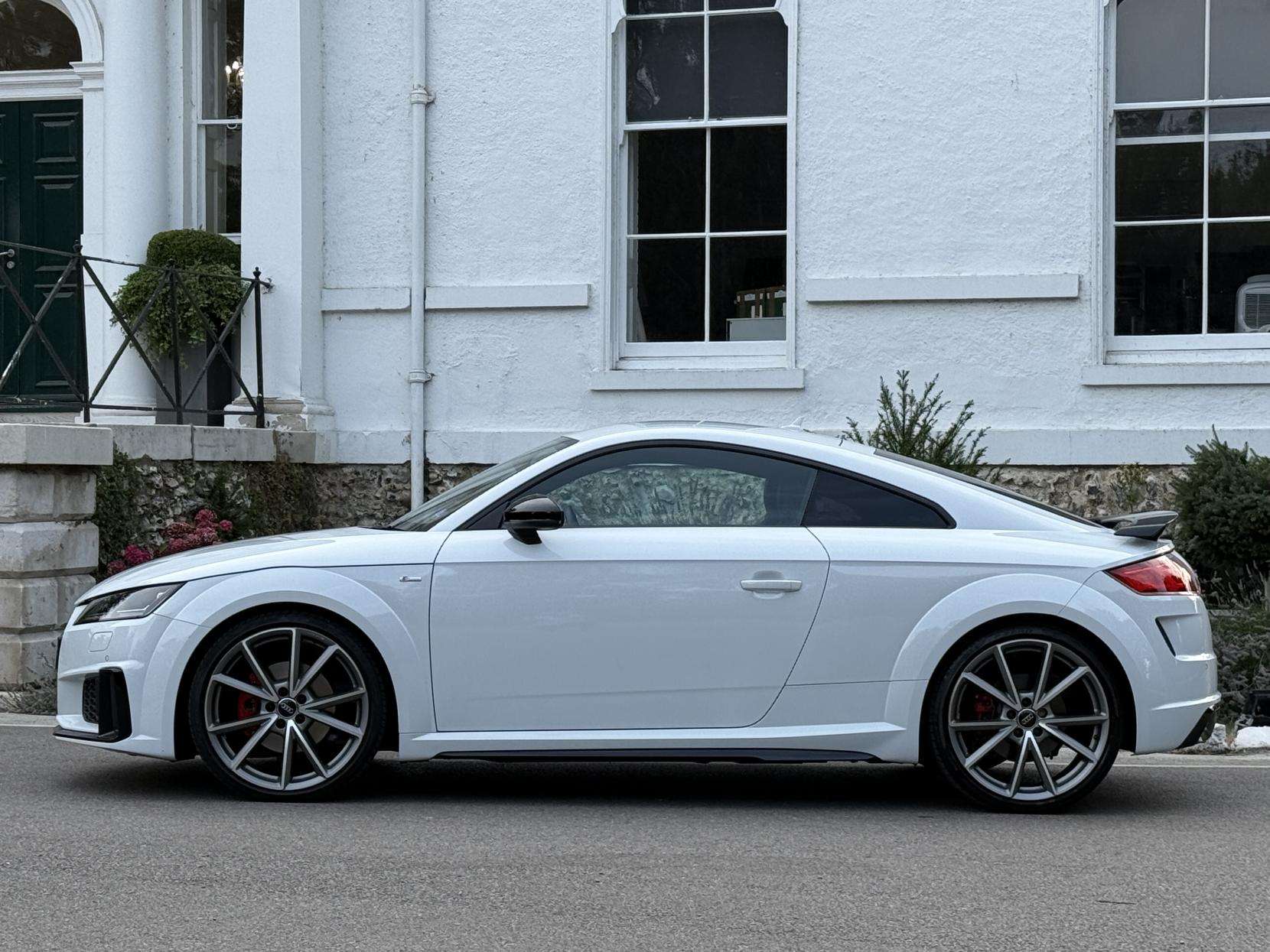 A 2023 AUDI TT 2.0 TFSI 40 Final Edition Coupe 3dr Petrol S Tronic Euro 6 (s/s) (197 ps) A 2023 AUDI TT 2.0 TFSI 40 Final Edition Coupe 3dr Petrol S Tronic Euro 6 (s/s) (197 ps)