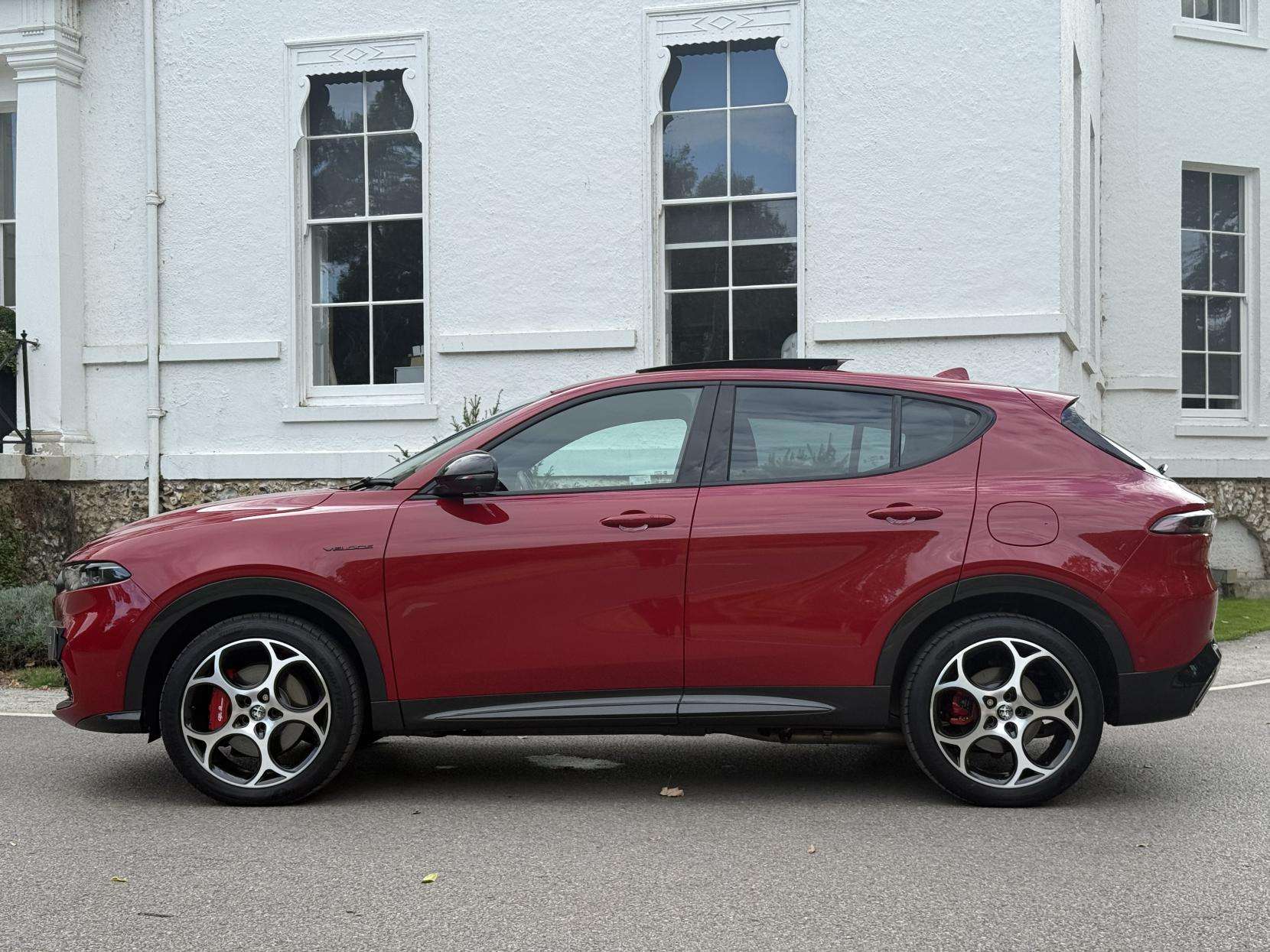 A 2023 ALFA ROMEO TONALE 1.3 VGT 15.5kWh Veloce SUV 5dr Petrol Plug-in Hybrid Auto Q4 AWD Euro 6 (280 ps) A 2023 ALFA ROMEO TONALE 1.3 VGT 15.5kWh Veloce SUV 5dr Petrol Plug-in Hybrid Auto Q4 AWD Euro 6 (280 ps)