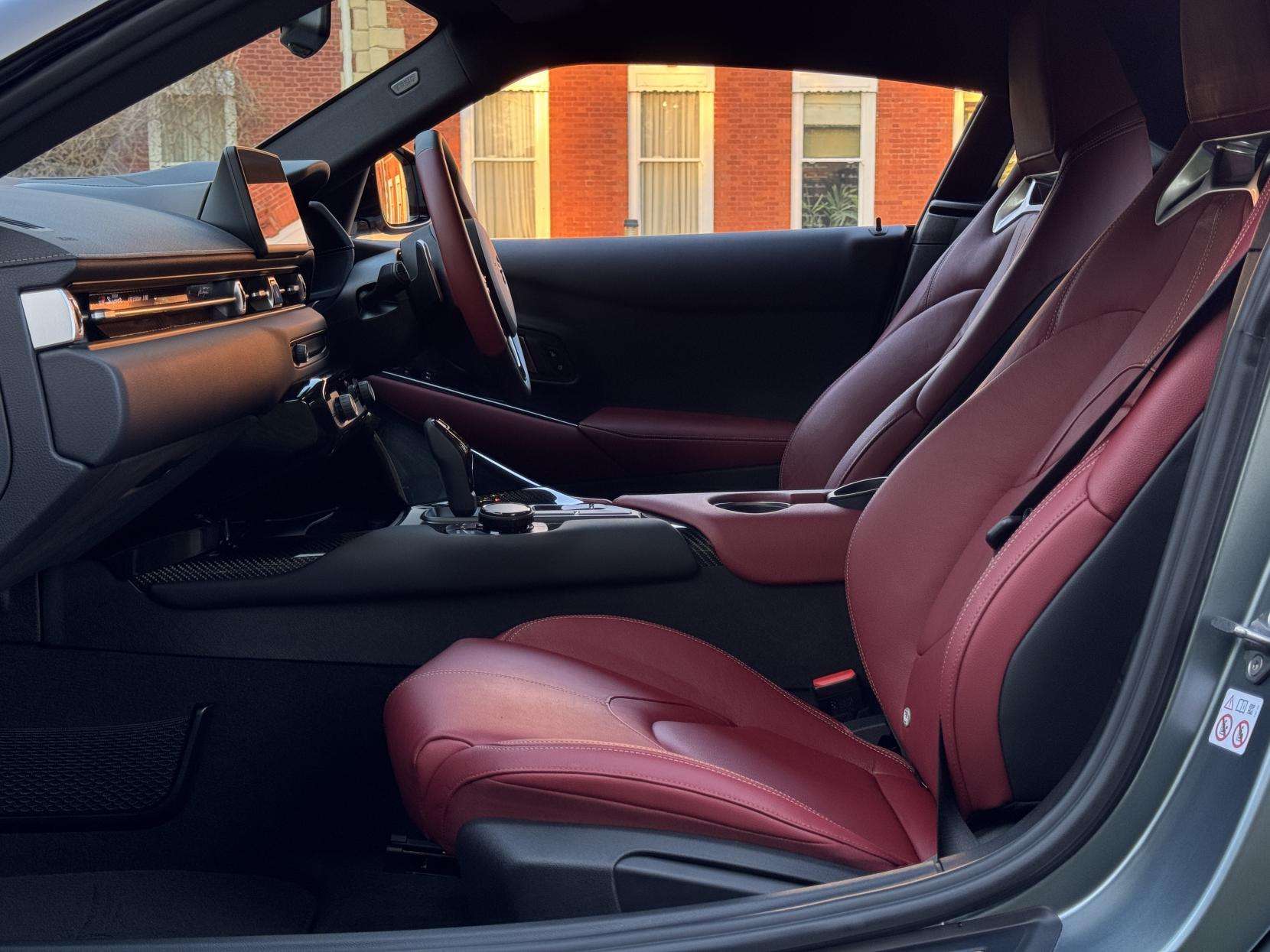 2019 TOYOTA SUPRA 2019 TOYOTA SUPRA