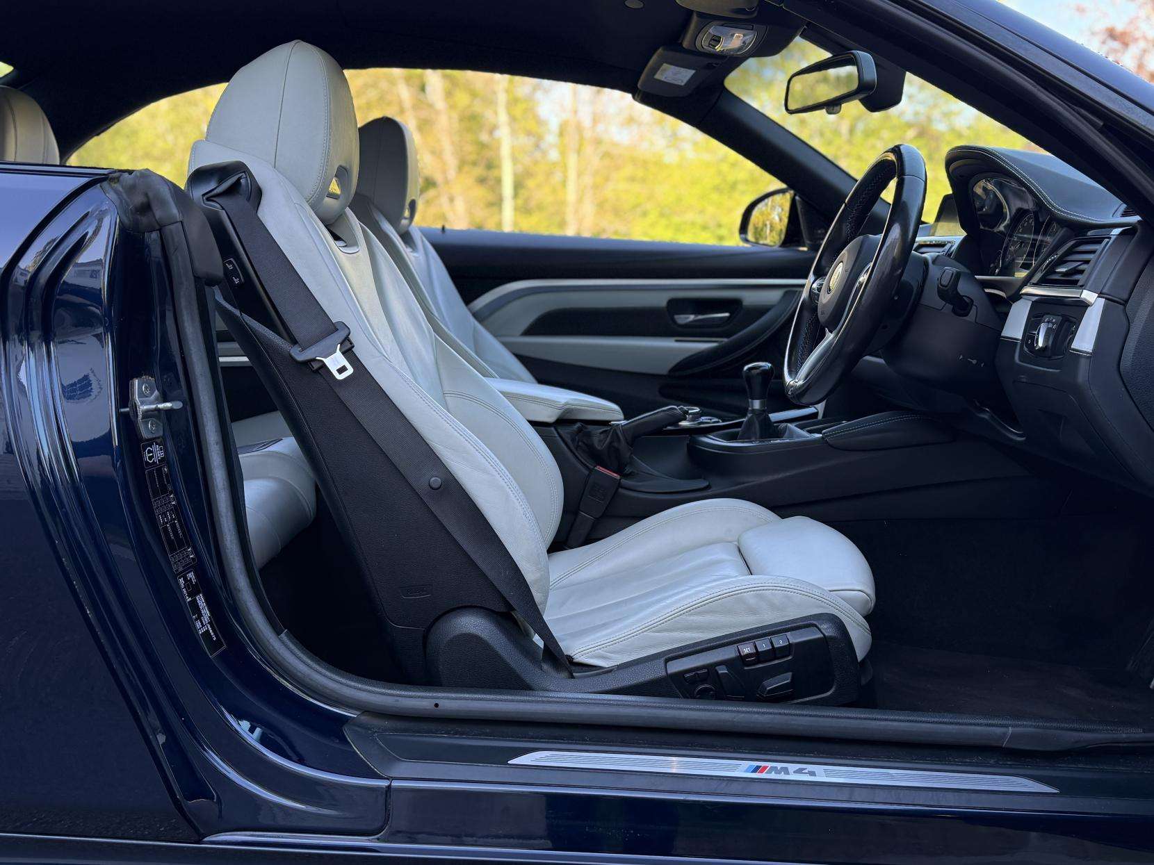 2014 BMW M4 2014 BMW M4