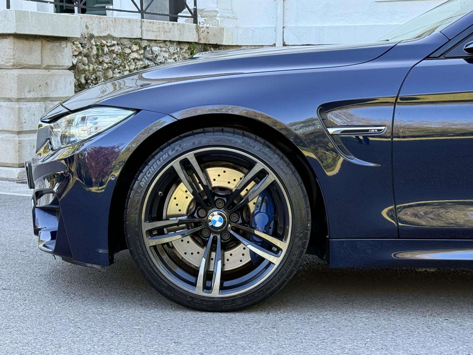 2014 BMW M4 2014 BMW M4
