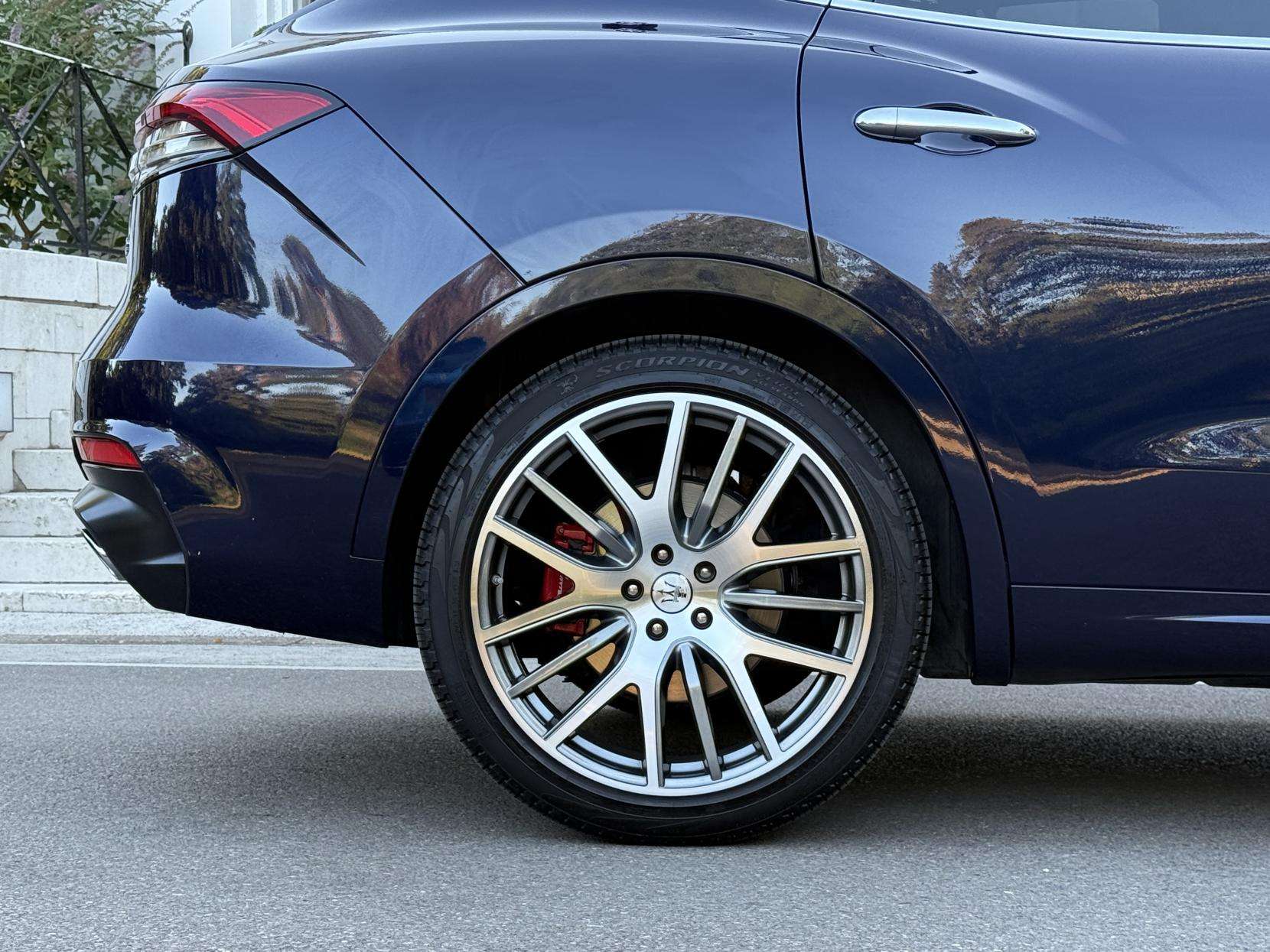 2021 MASERATI LEVANTE 2021 MASERATI LEVANTE