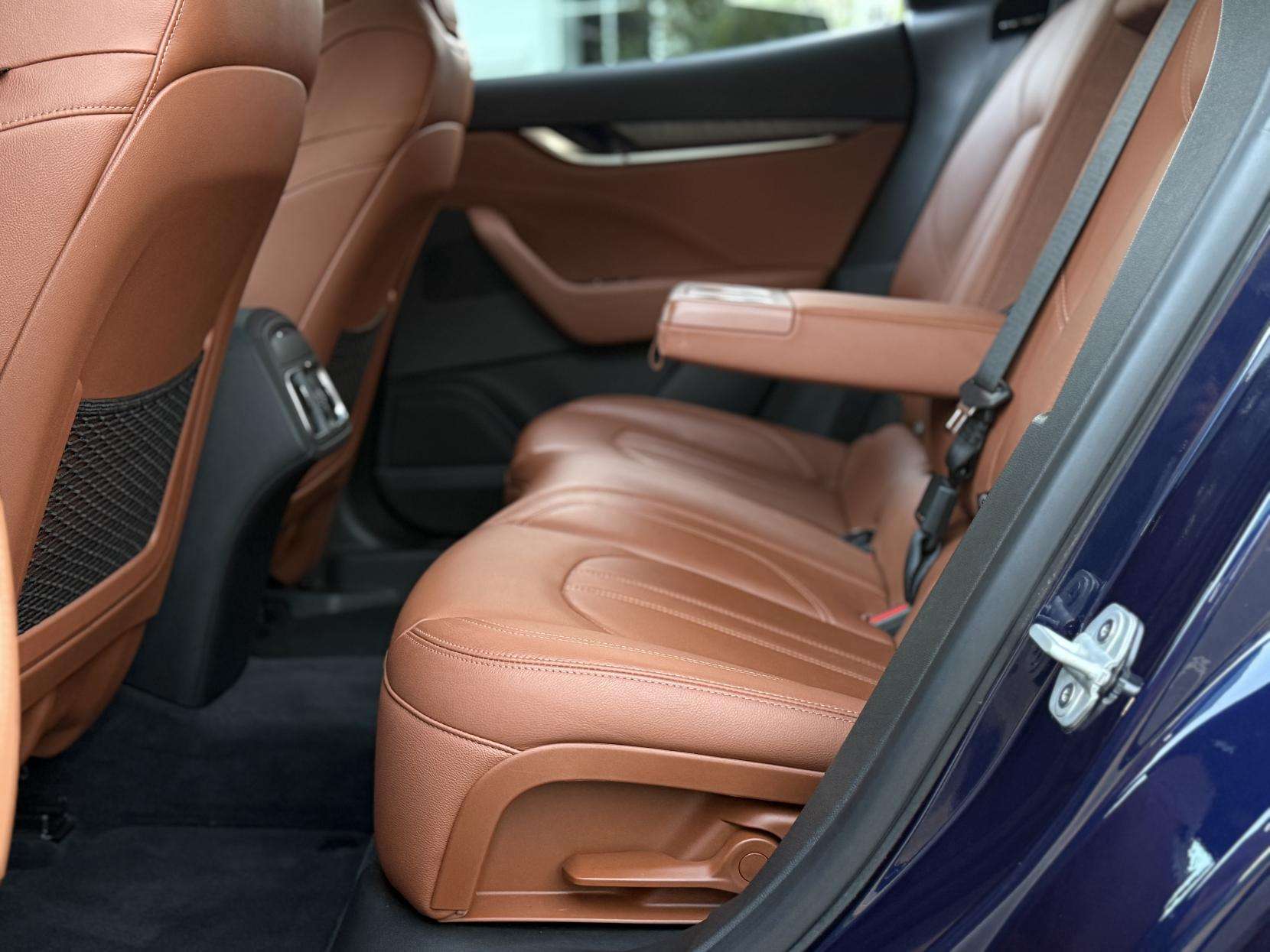 2021 MASERATI LEVANTE 2021 MASERATI LEVANTE