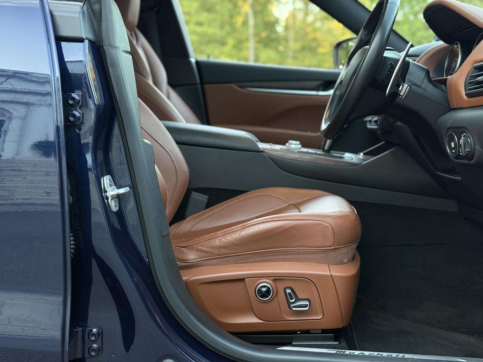 2021 MASERATI LEVANTE 2021 MASERATI LEVANTE