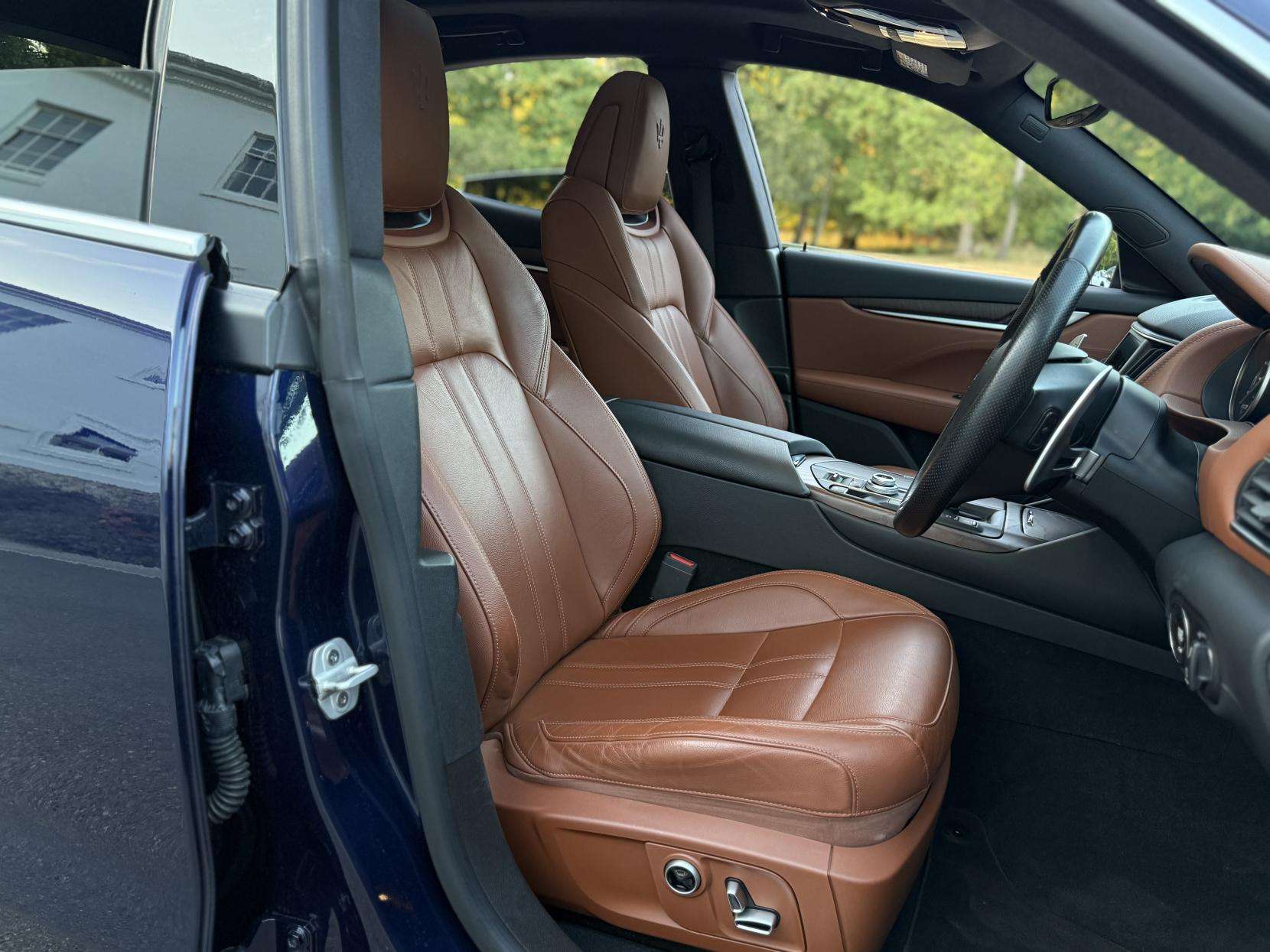 2021 MASERATI LEVANTE 2021 MASERATI LEVANTE