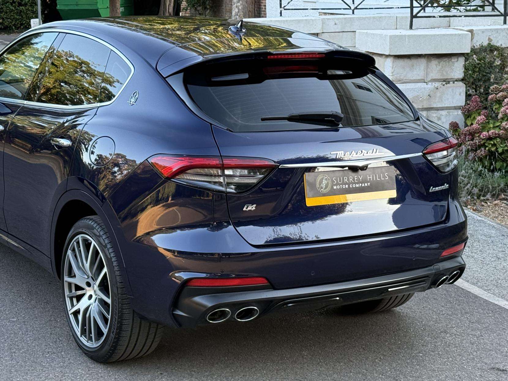 2021 MASERATI LEVANTE 2021 MASERATI LEVANTE