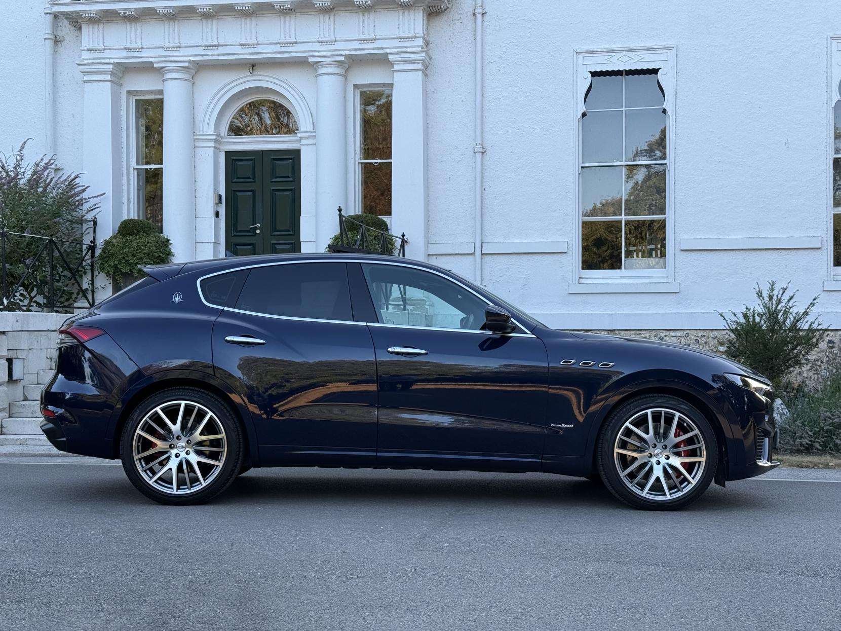 2021 MASERATI LEVANTE 2021 MASERATI LEVANTE