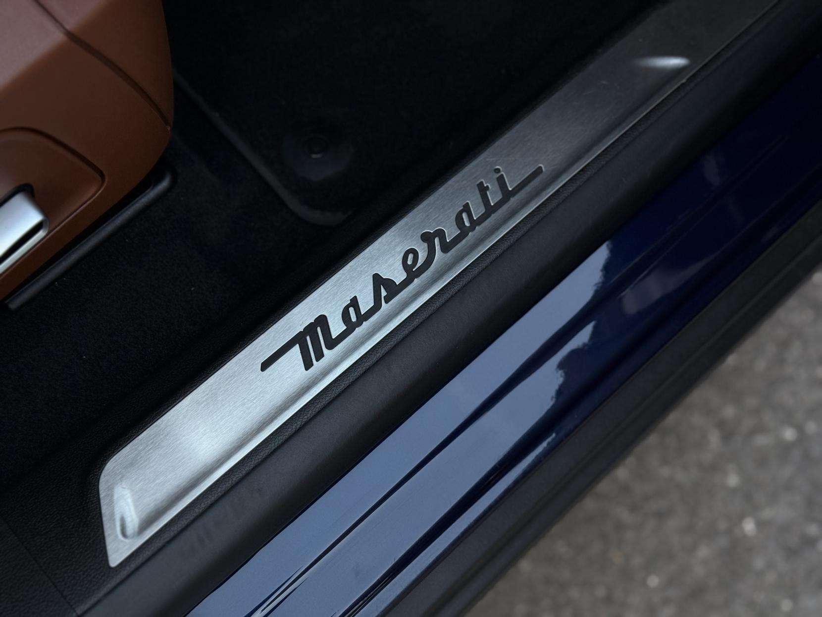 2021 MASERATI LEVANTE 2021 MASERATI LEVANTE
