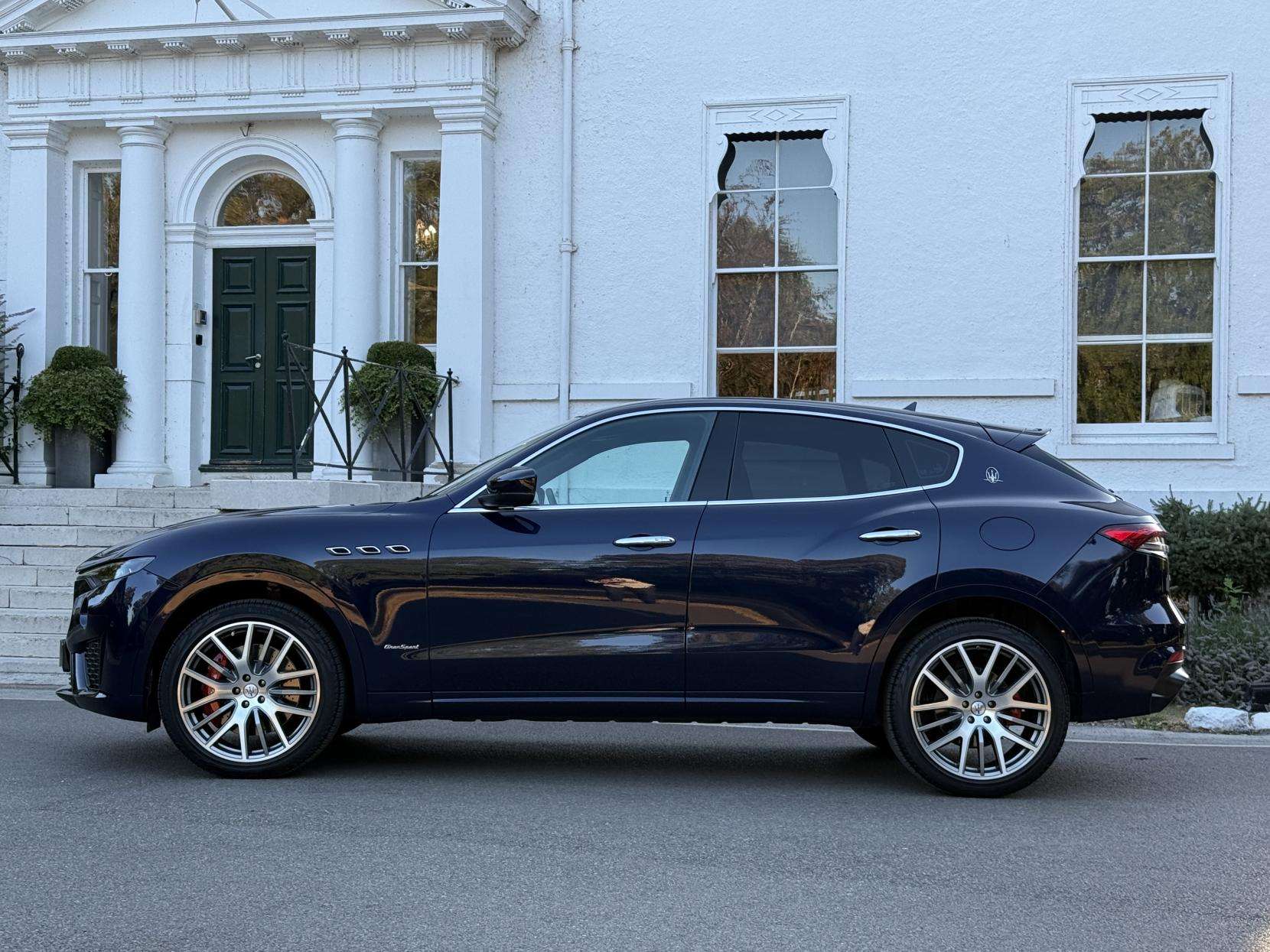 A 2021 MASERATI LEVANTE 3.0 V6 GranSport SUV 5dr Petrol ZF 4WD Euro 6 (s/s) (350 ps) A 2021 MASERATI LEVANTE 3.0 V6 GranSport SUV 5dr Petrol ZF 4WD Euro 6 (s/s) (350 ps)