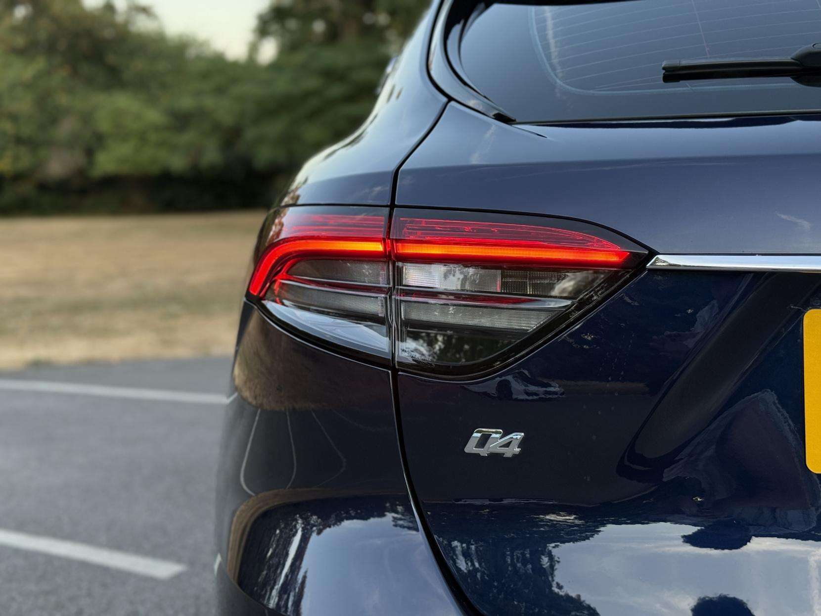 2021 MASERATI LEVANTE 2021 MASERATI LEVANTE