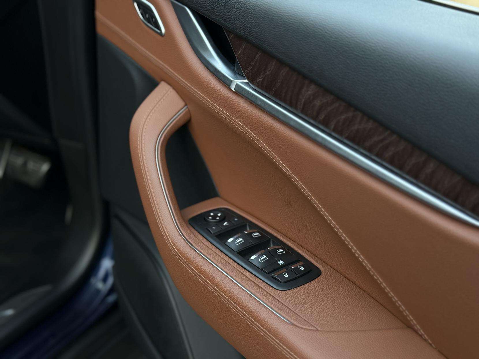 2021 MASERATI LEVANTE 2021 MASERATI LEVANTE