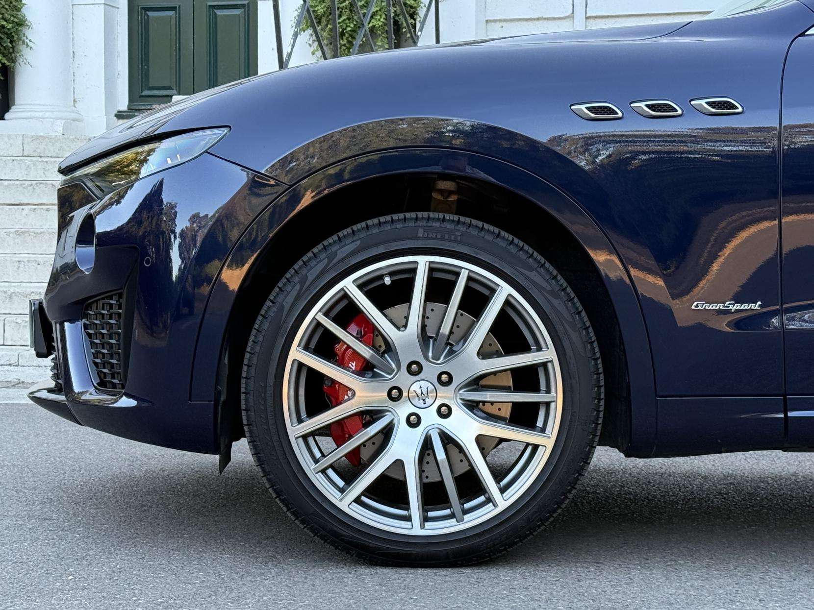 2021 MASERATI LEVANTE 2021 MASERATI LEVANTE