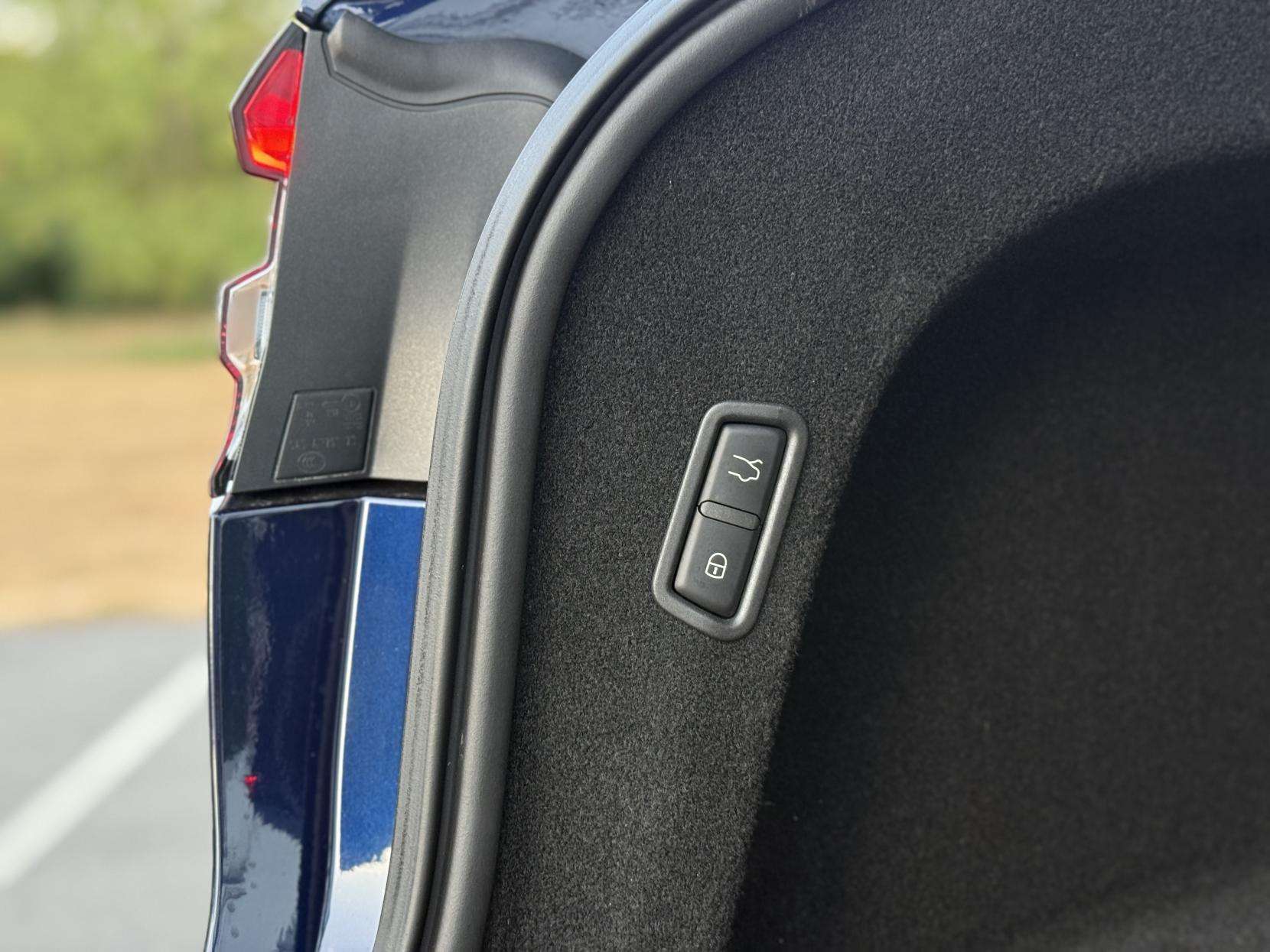 2021 MASERATI LEVANTE 2021 MASERATI LEVANTE