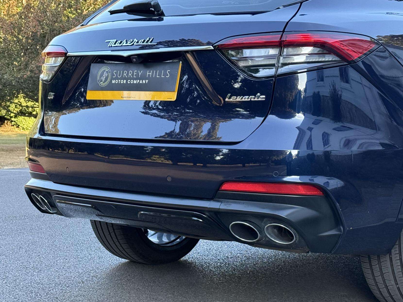 2021 MASERATI LEVANTE 2021 MASERATI LEVANTE