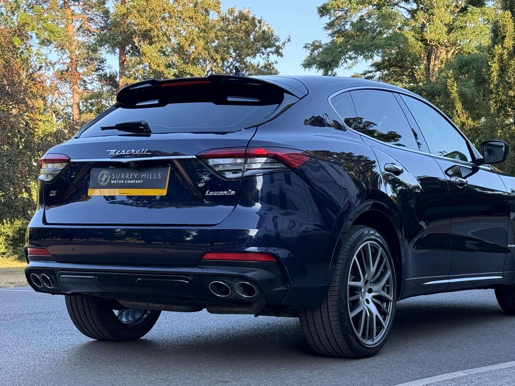 2021 MASERATI LEVANTE 2021 MASERATI LEVANTE