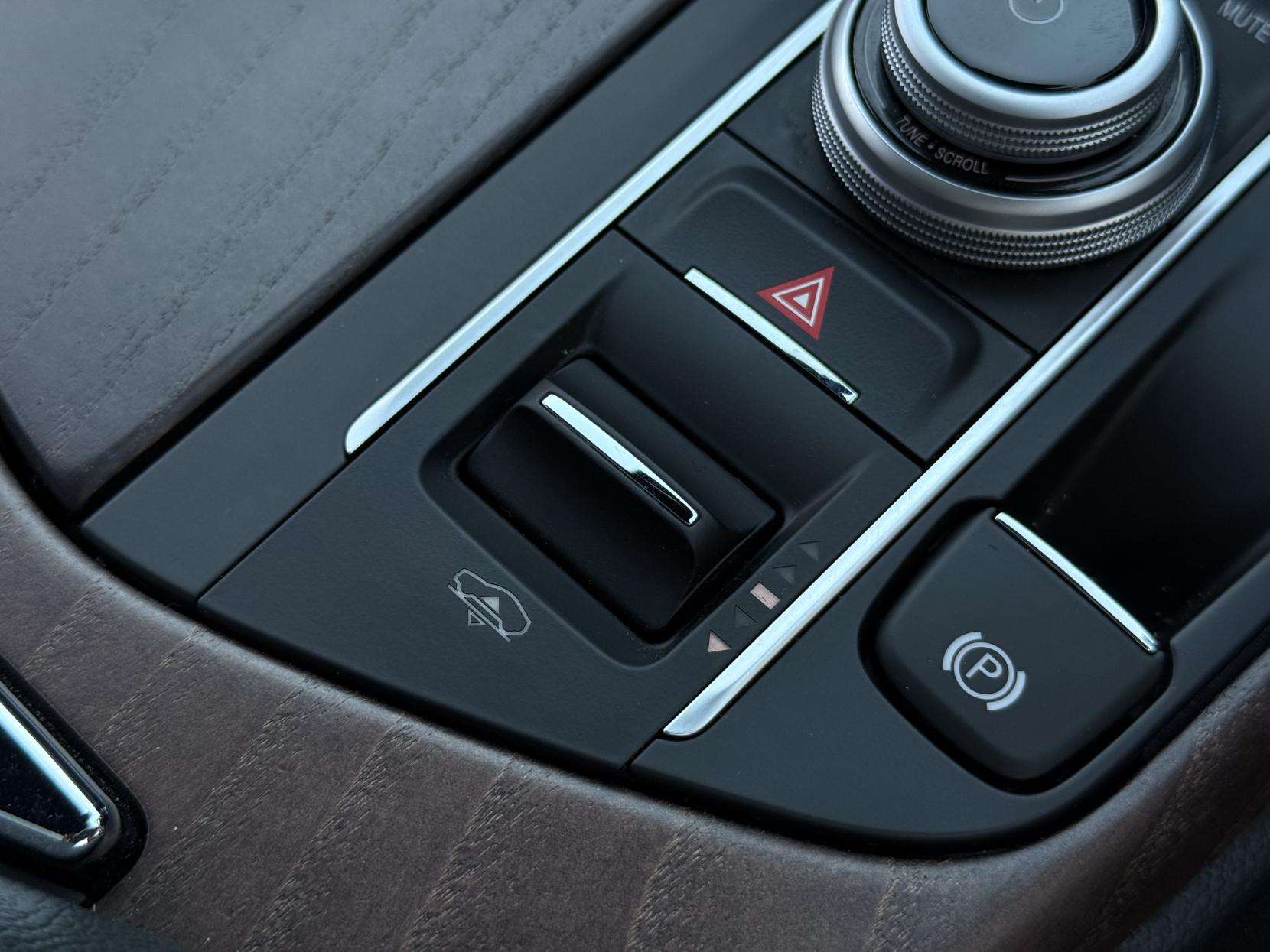 2021 MASERATI LEVANTE 2021 MASERATI LEVANTE