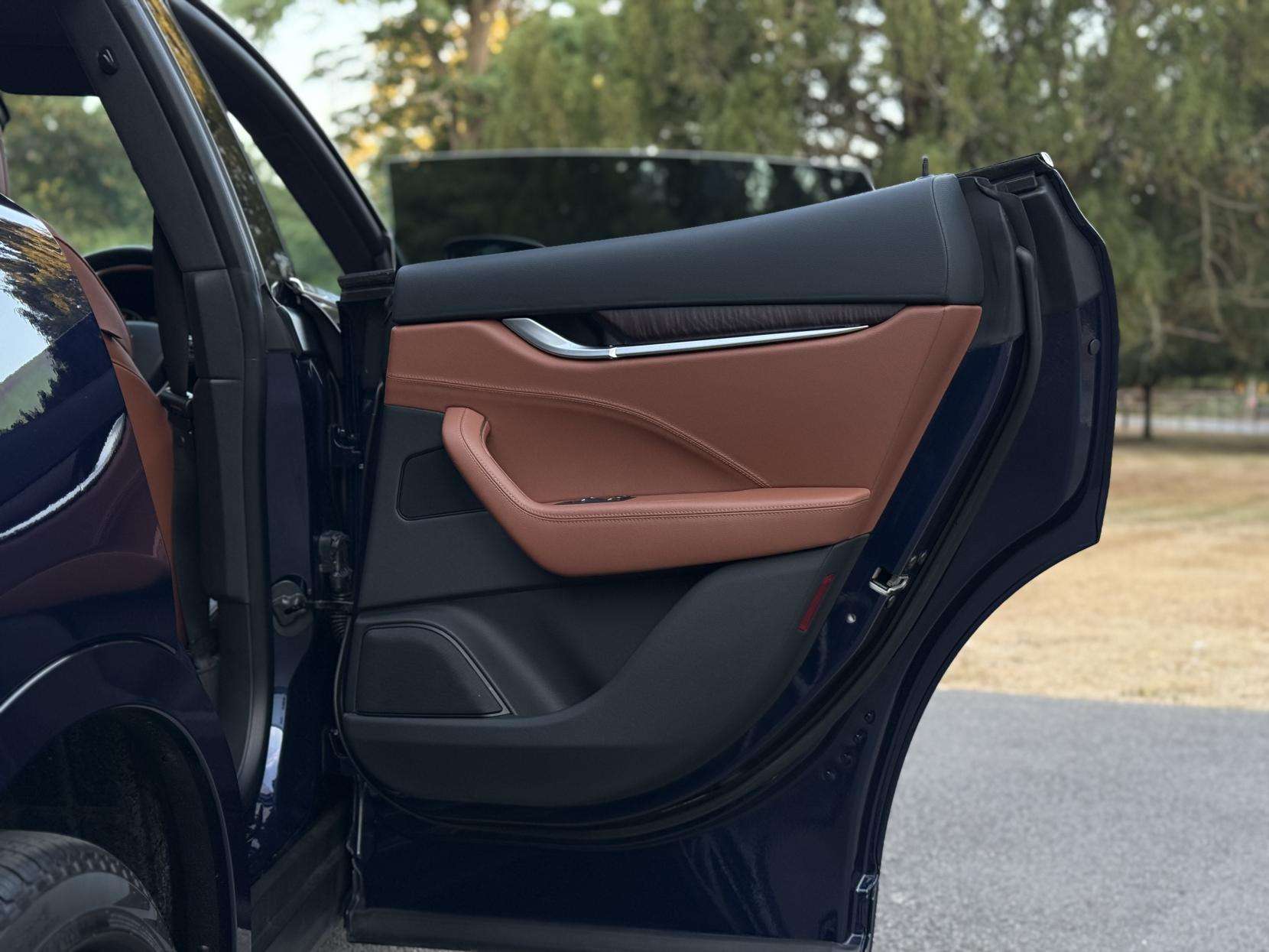 2021 MASERATI LEVANTE 2021 MASERATI LEVANTE