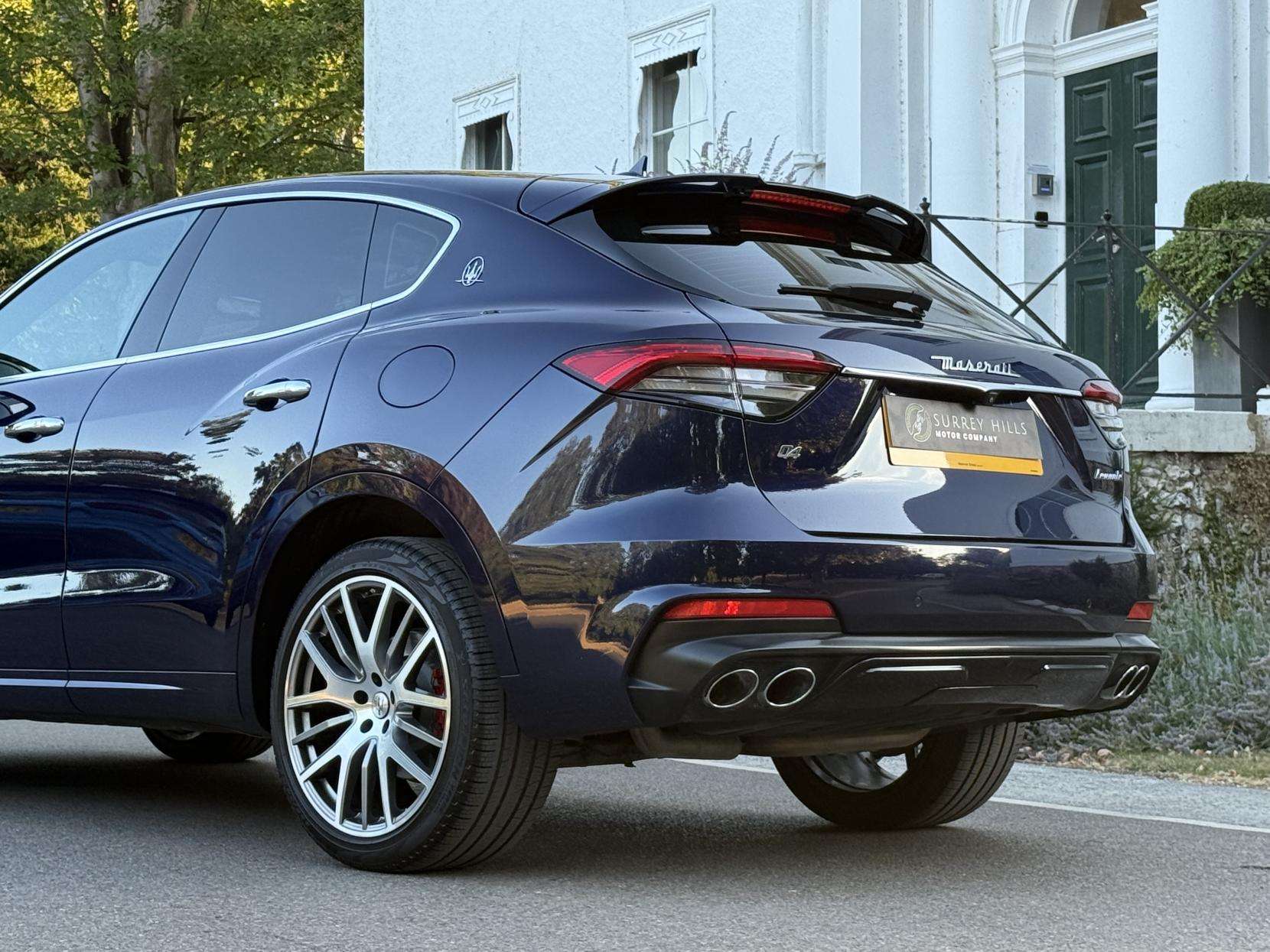 2021 MASERATI LEVANTE 2021 MASERATI LEVANTE