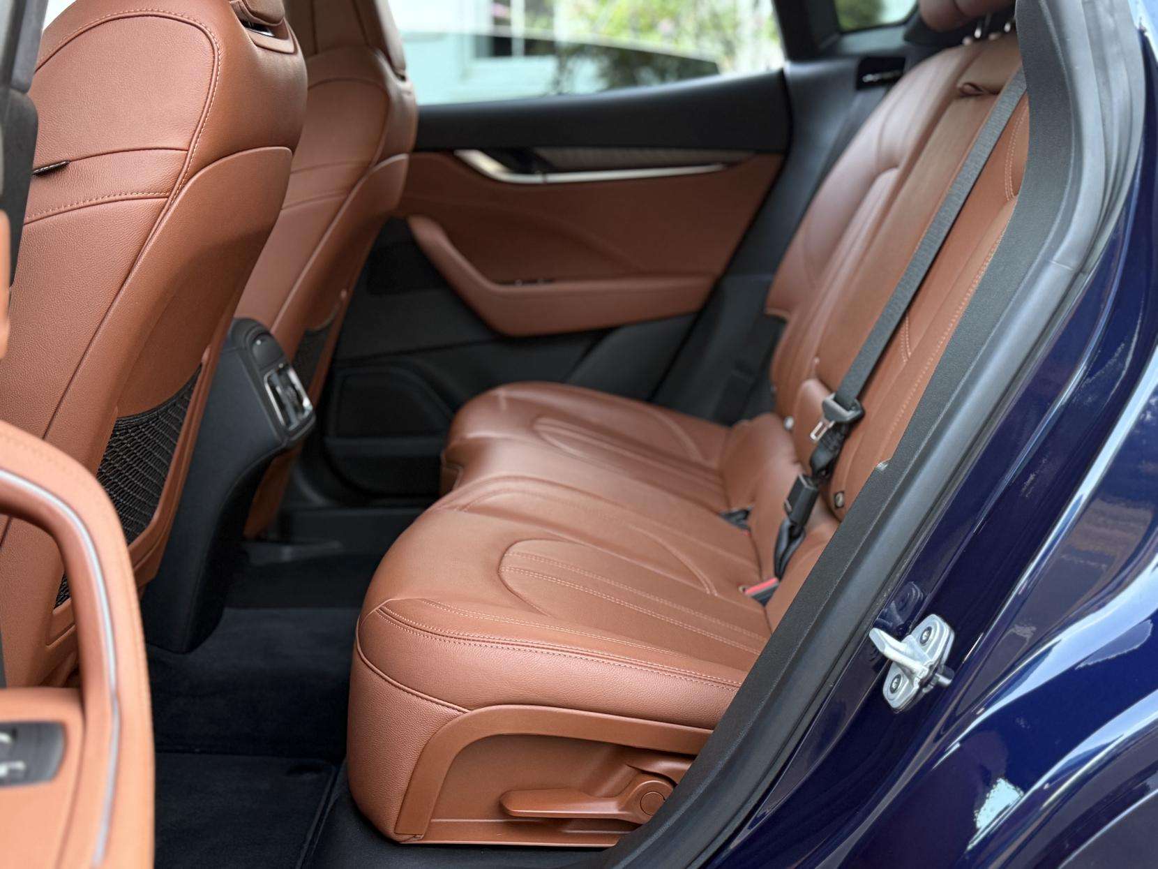 2021 MASERATI LEVANTE 2021 MASERATI LEVANTE