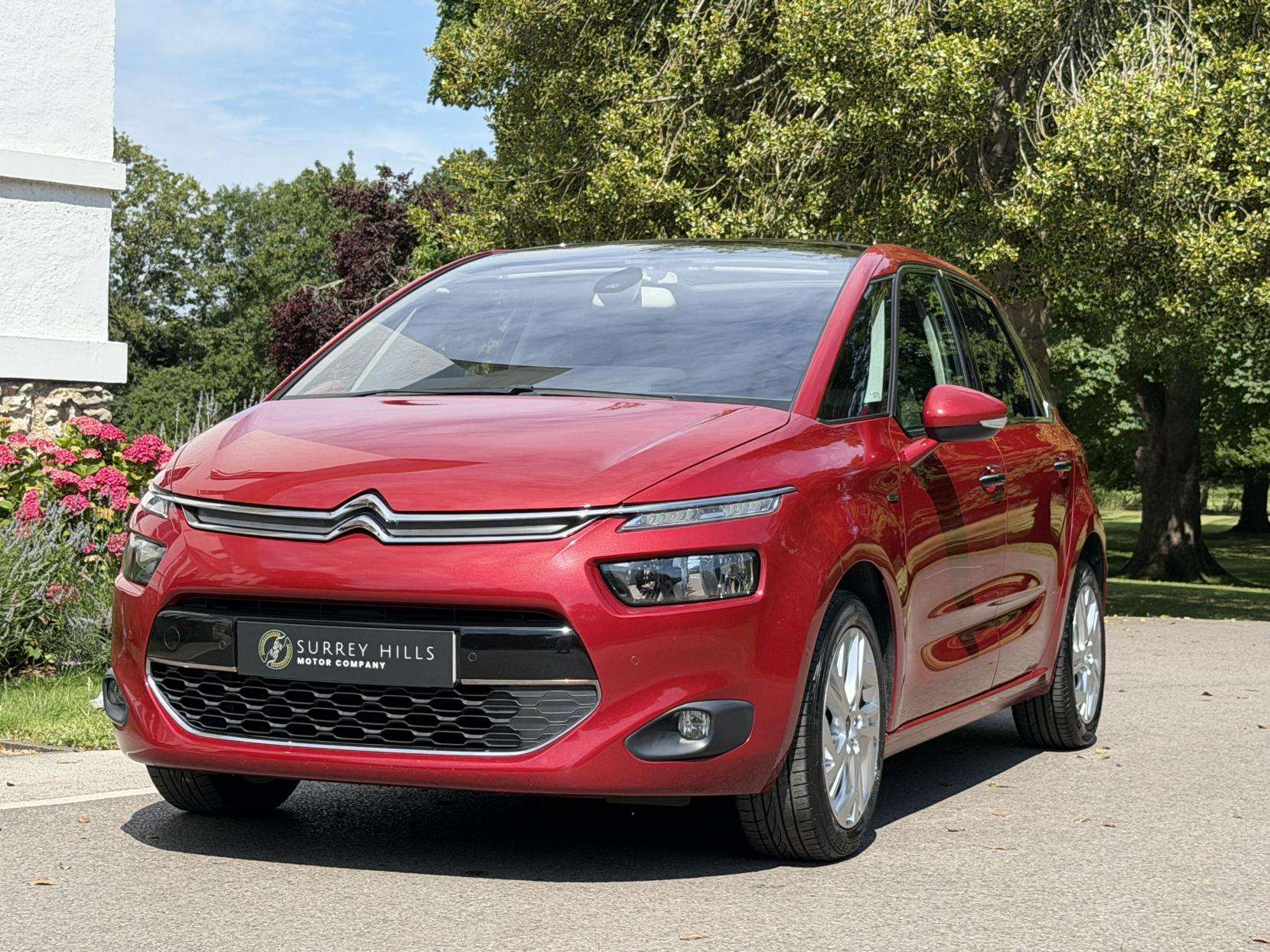 A 2015 CITROEN C4 PICASSO 1.6 BlueHDi Exclusive+ MPV 5dr Diesel Manual Euro 6 (s/s) (120 ps) A 2015 CITROEN C4 PICASSO 1.6 BlueHDi Exclusive+ MPV 5dr Diesel Manual Euro 6 (s/s) (120 ps)